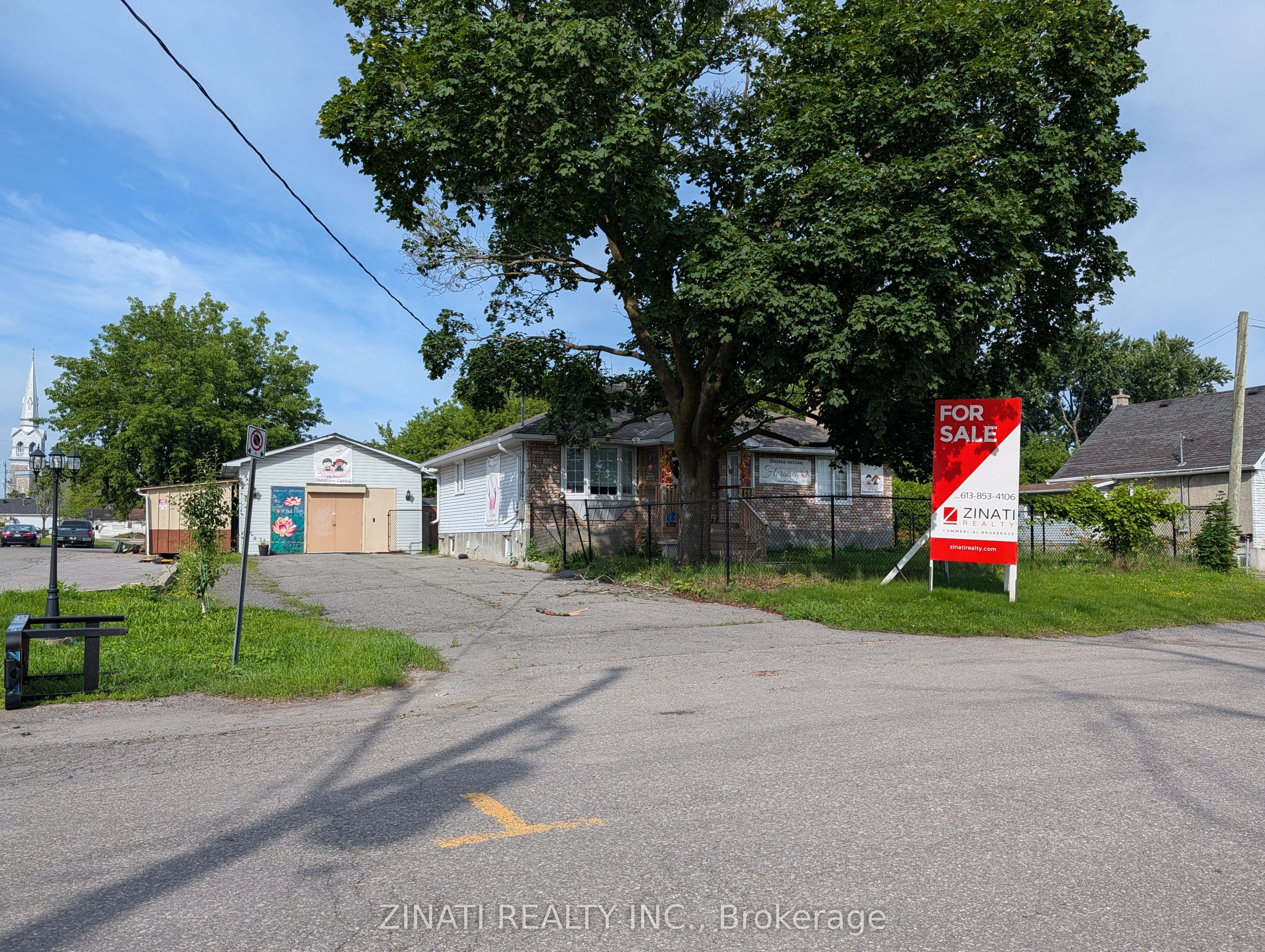 1154 Gabriel Street Property Photo 5