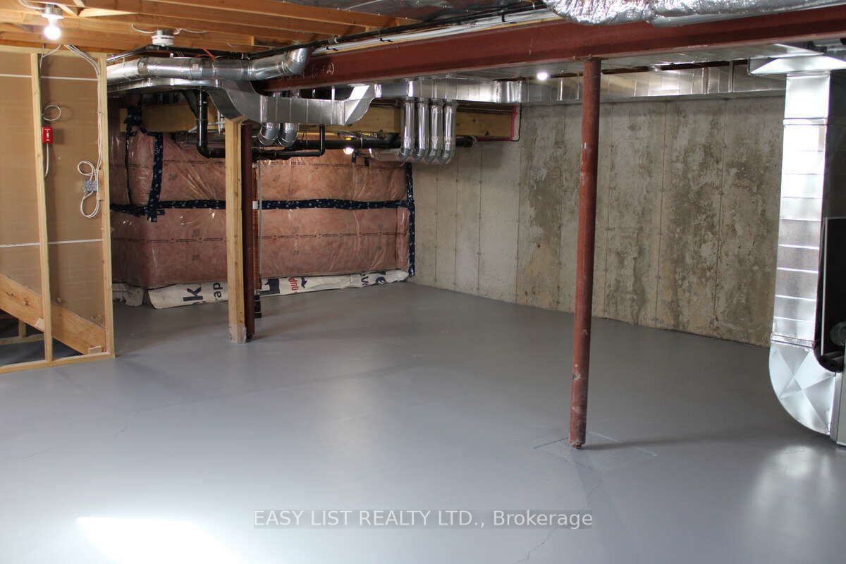 244 O'neil Street Property Photo 11