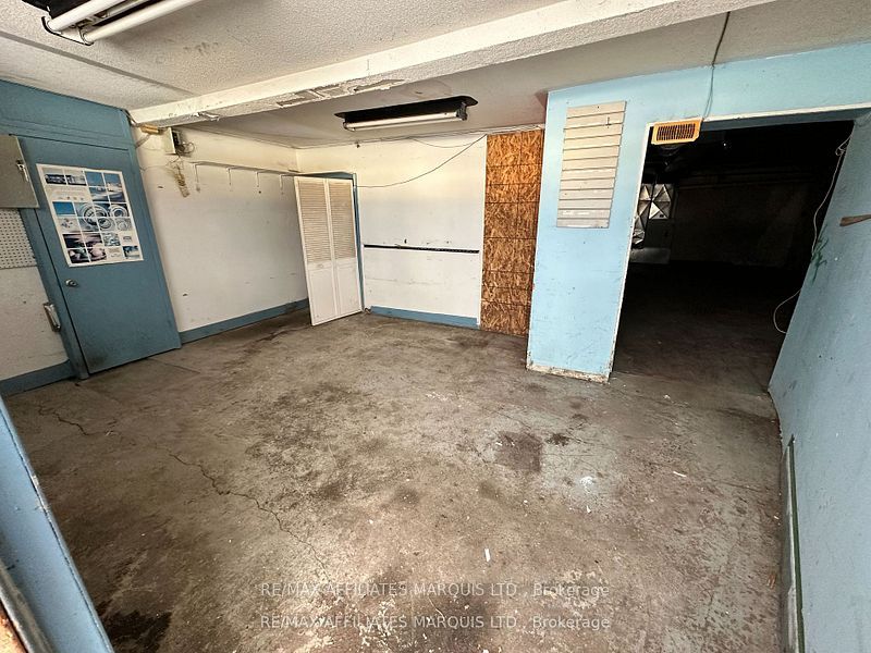 1124 Paul Street Property Photo 3