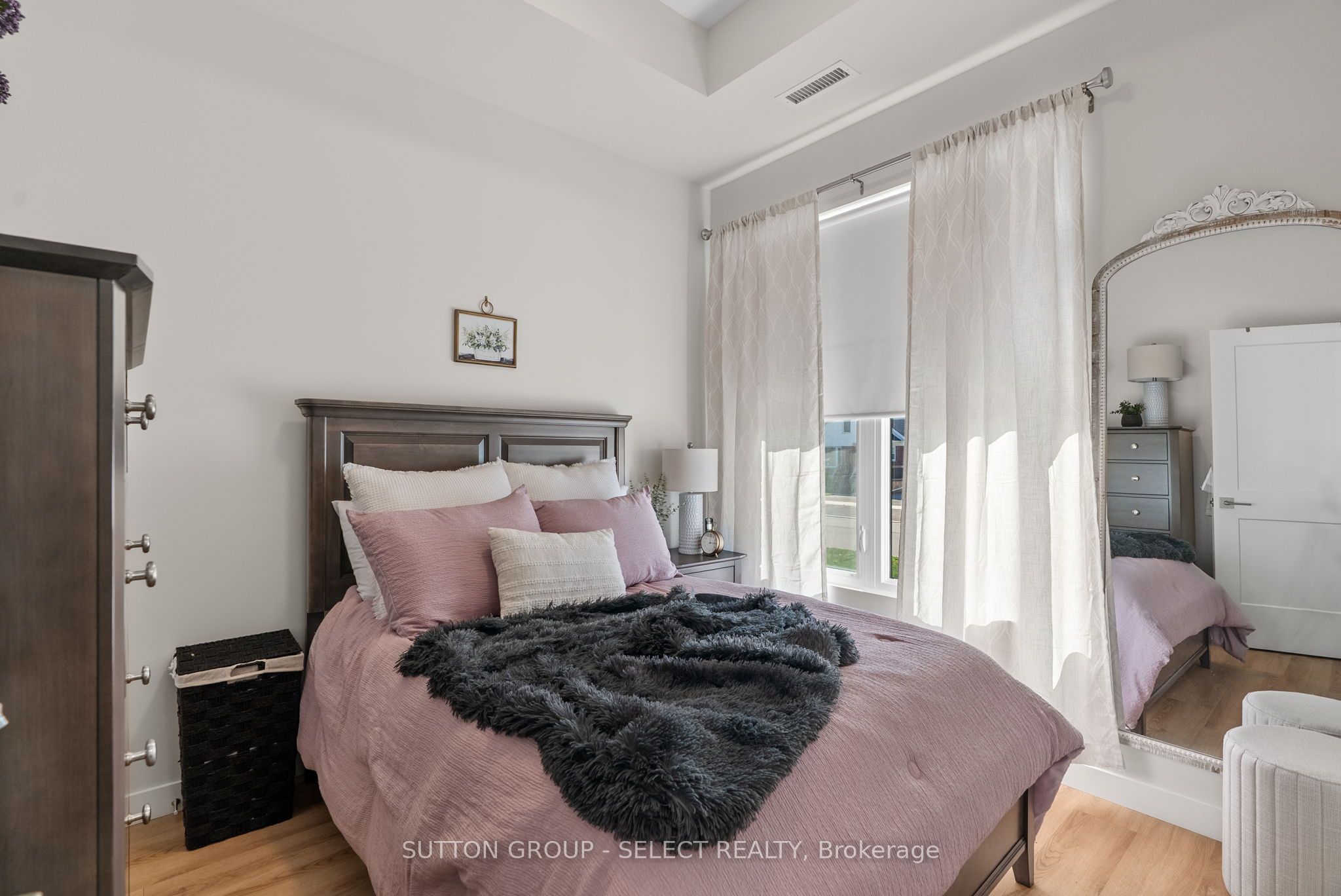 370 William Street Property Photo 33