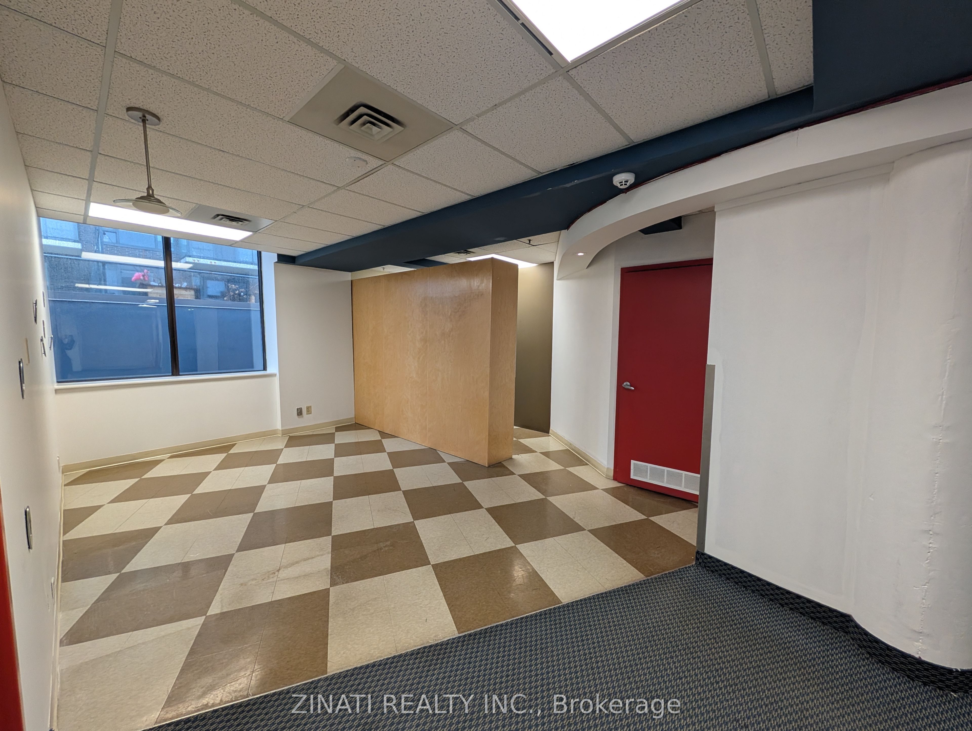 205 Catherine Street Property Photo 34