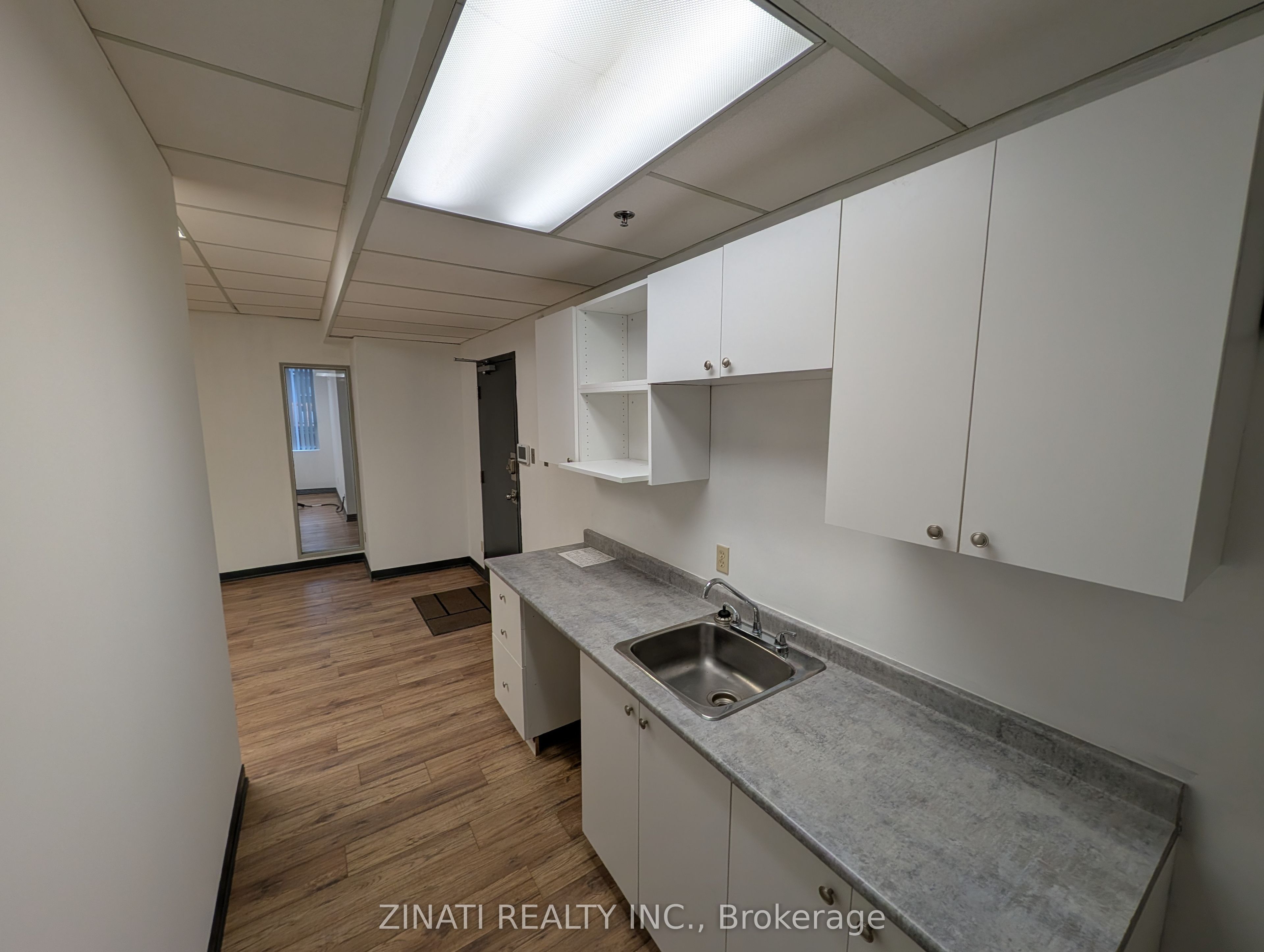 205 Catherine Street Property Photo 48
