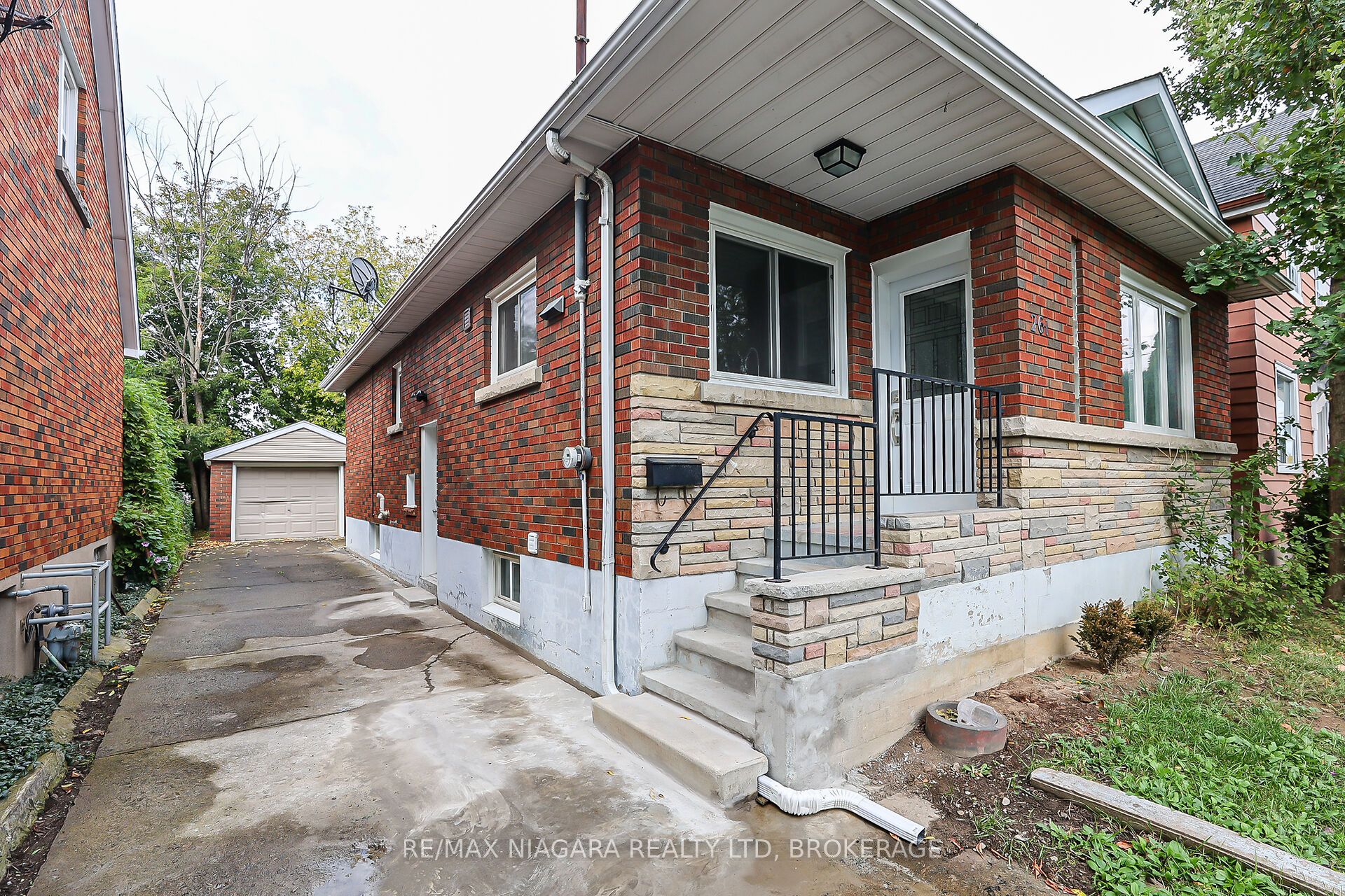 261 Vine Street Property Photo 6