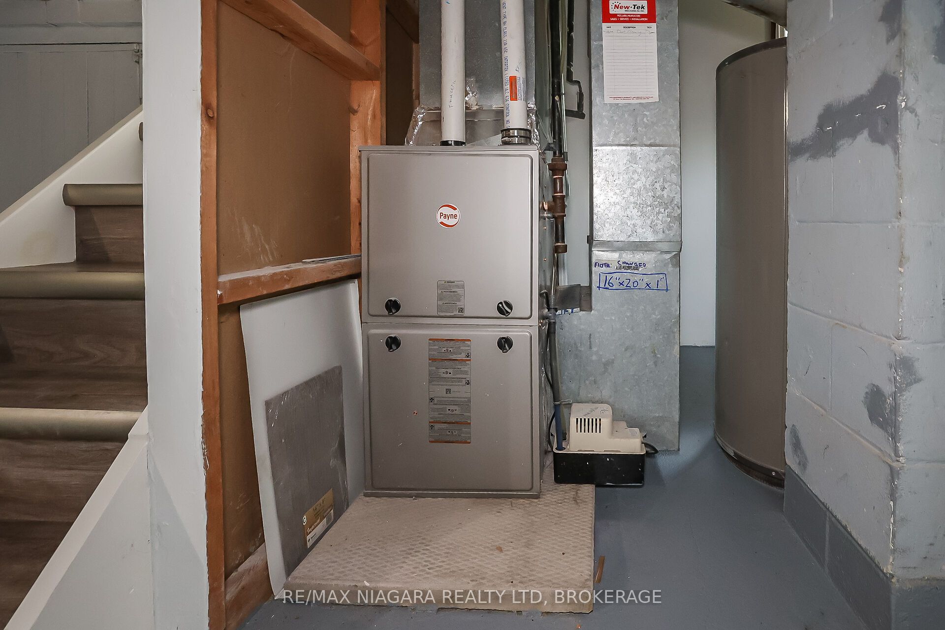 261 Vine Street Property Photo 33