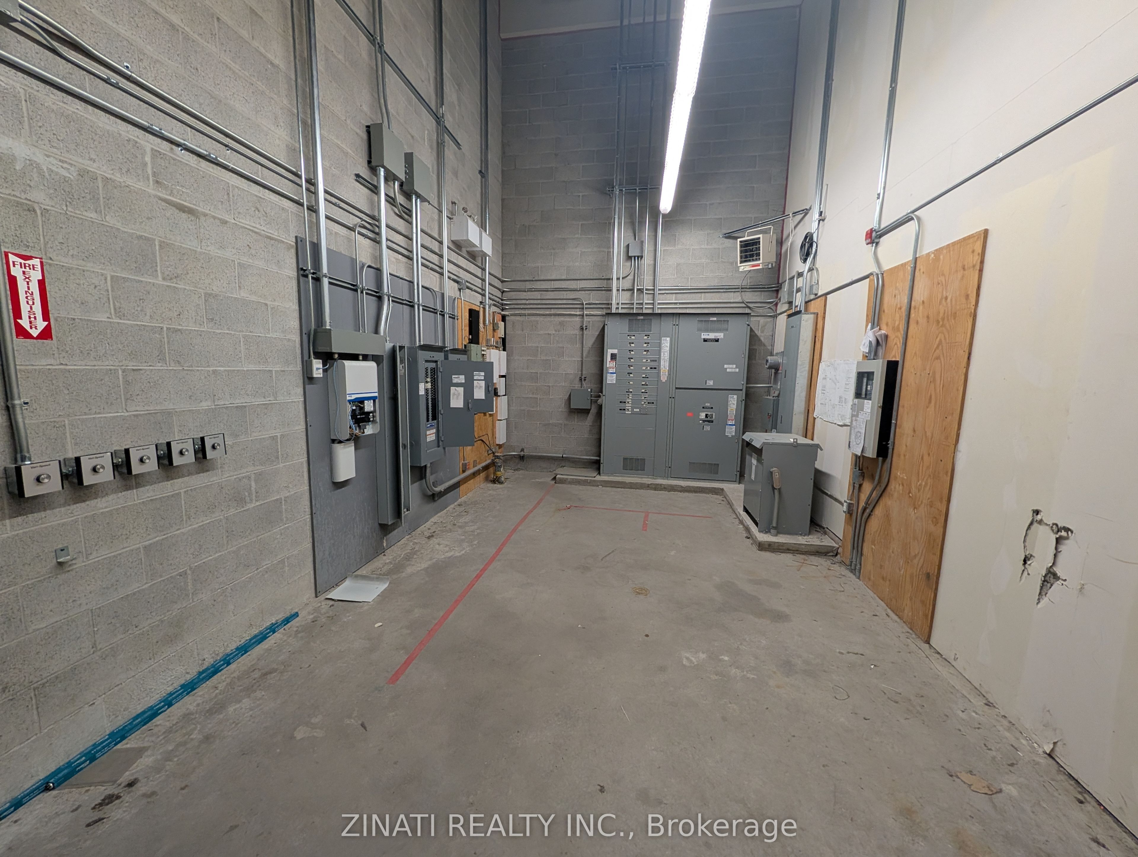 3742 Innes Road Property Photo 16