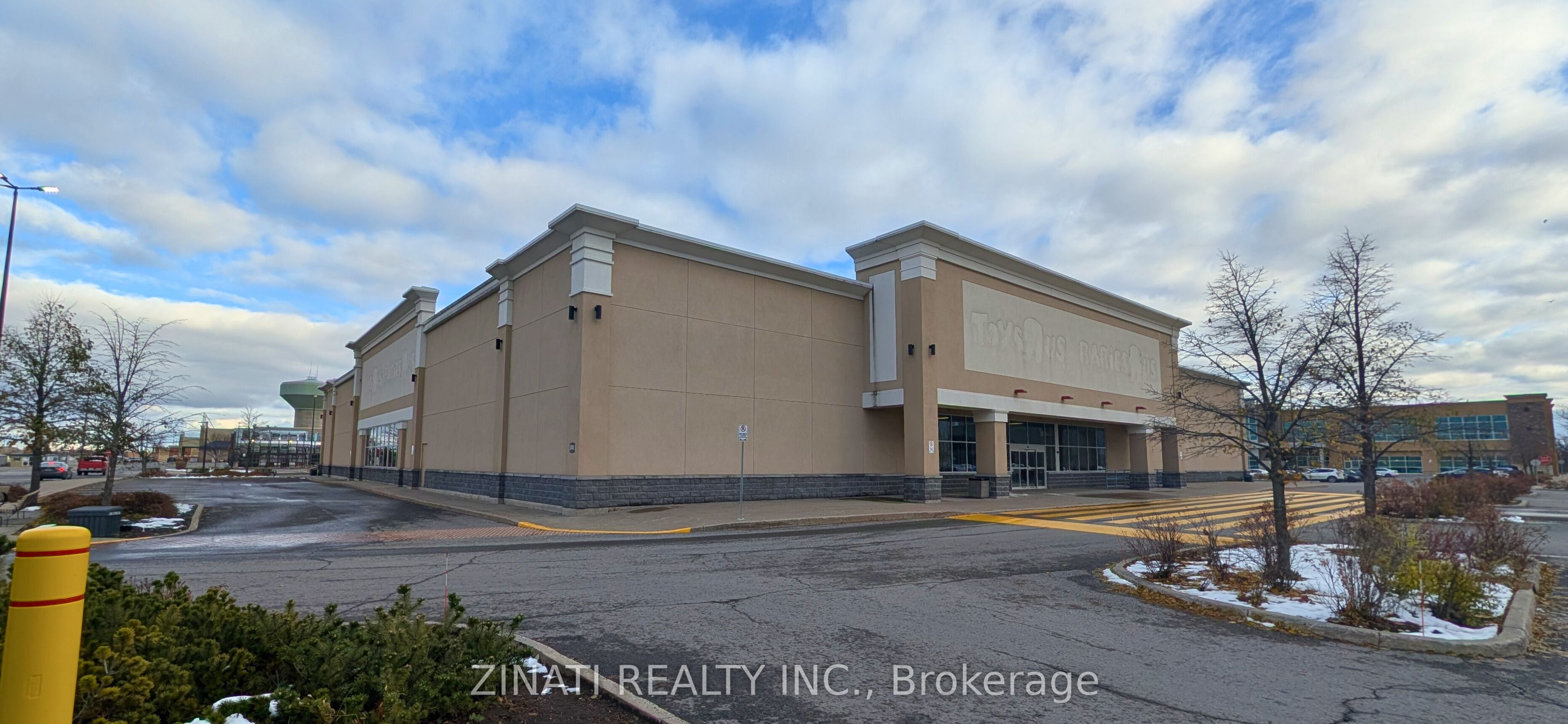 3742 Innes Road Property Photo 21