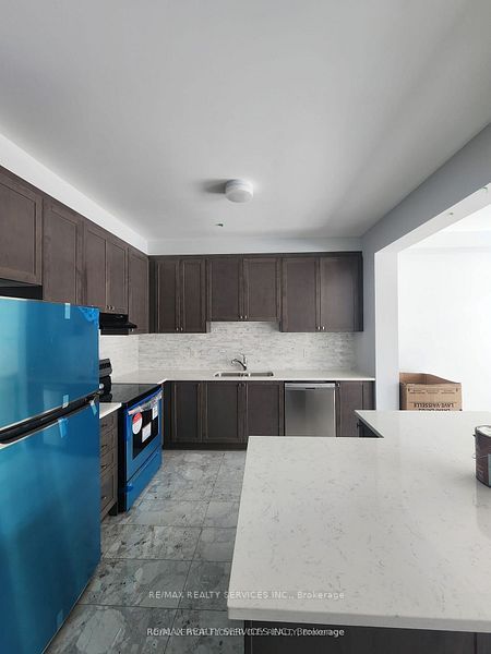 726 Rouncey Road Property Photo 4