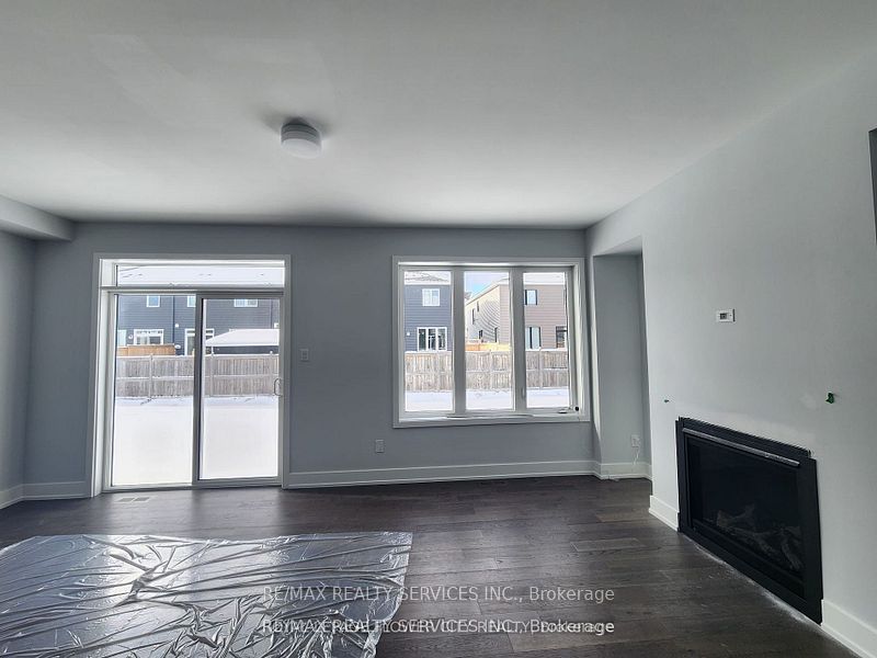 726 Rouncey Road Property Photo 8