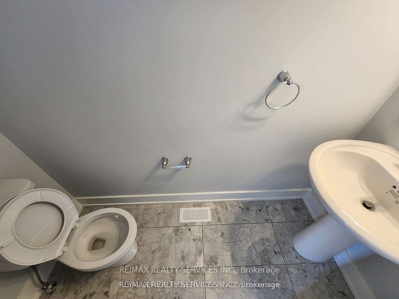 726 Rouncey Road Property Photo 13