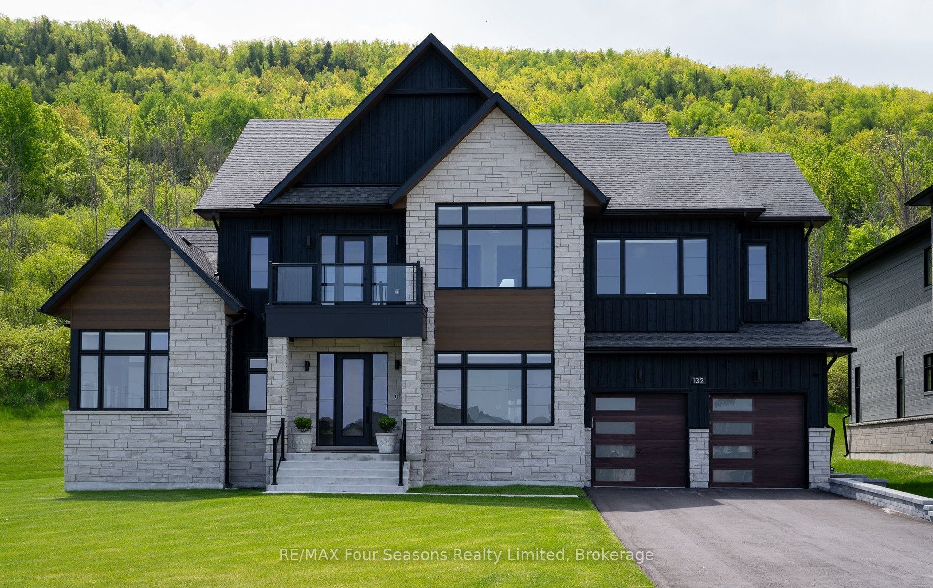 132 Dorothy Drive Property Photo 1