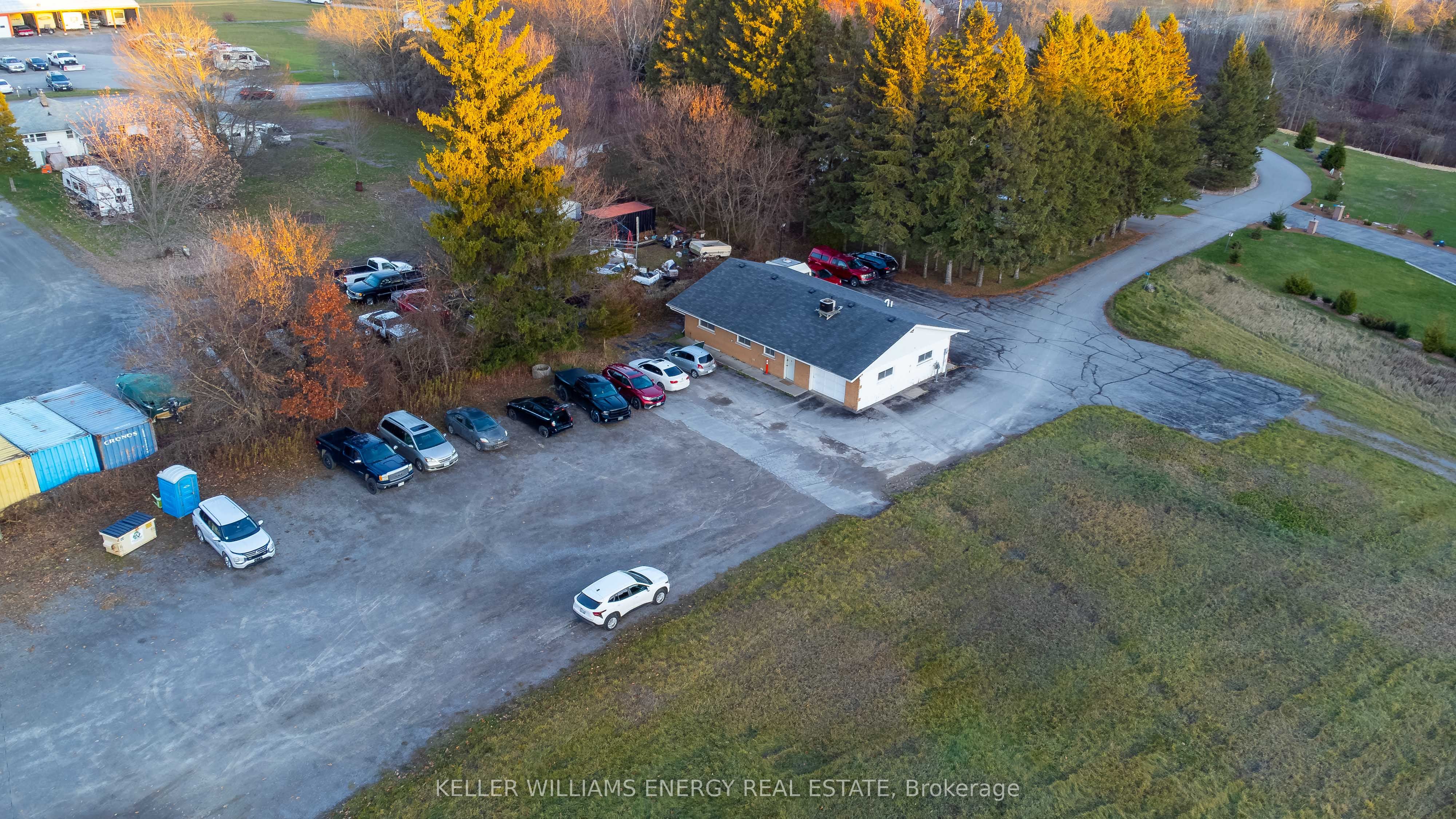 X12572622 Property Photo 12