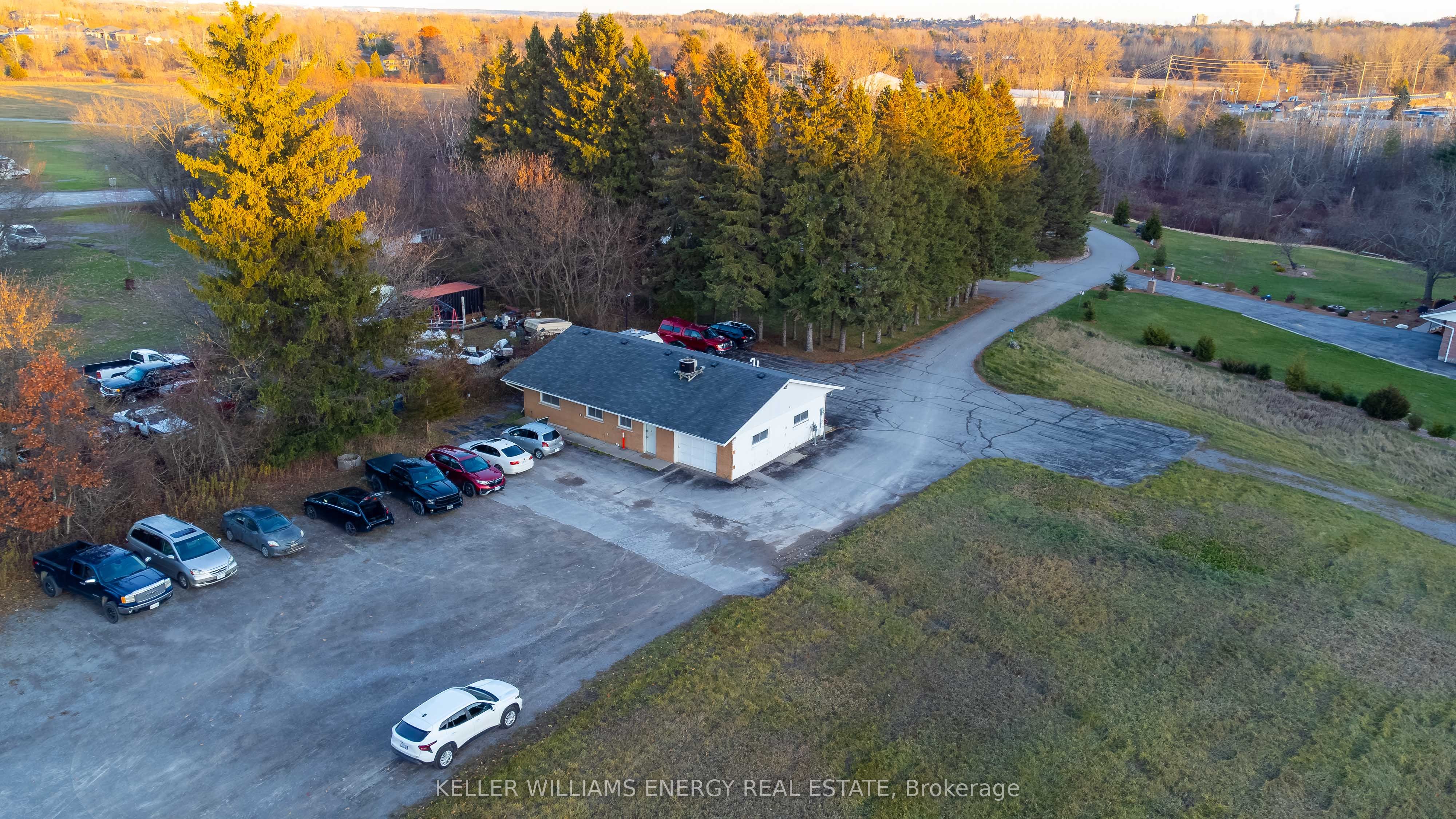 X12572622 Property Photo 13