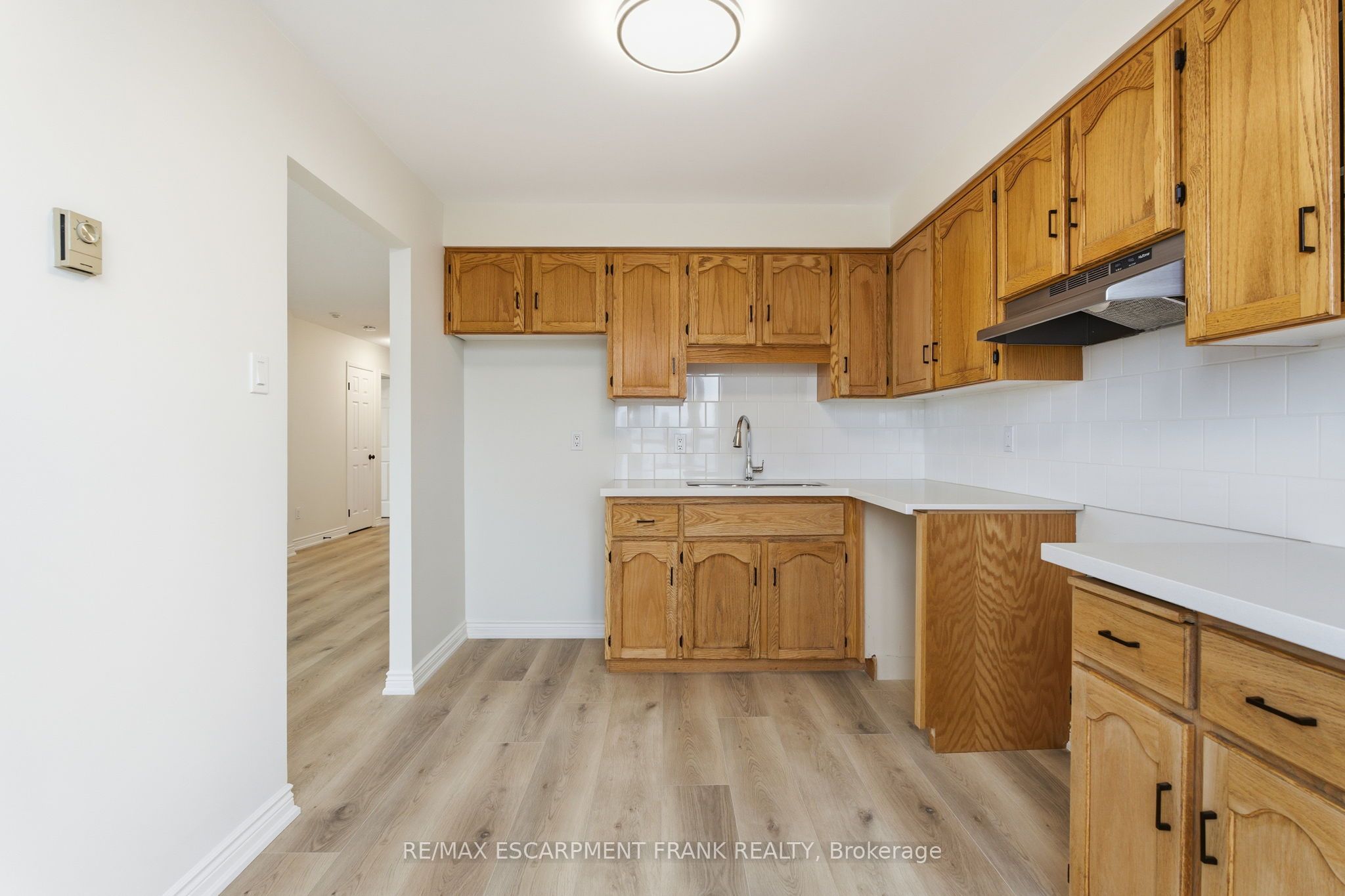 432 Main Street E 902 Property Photo 20