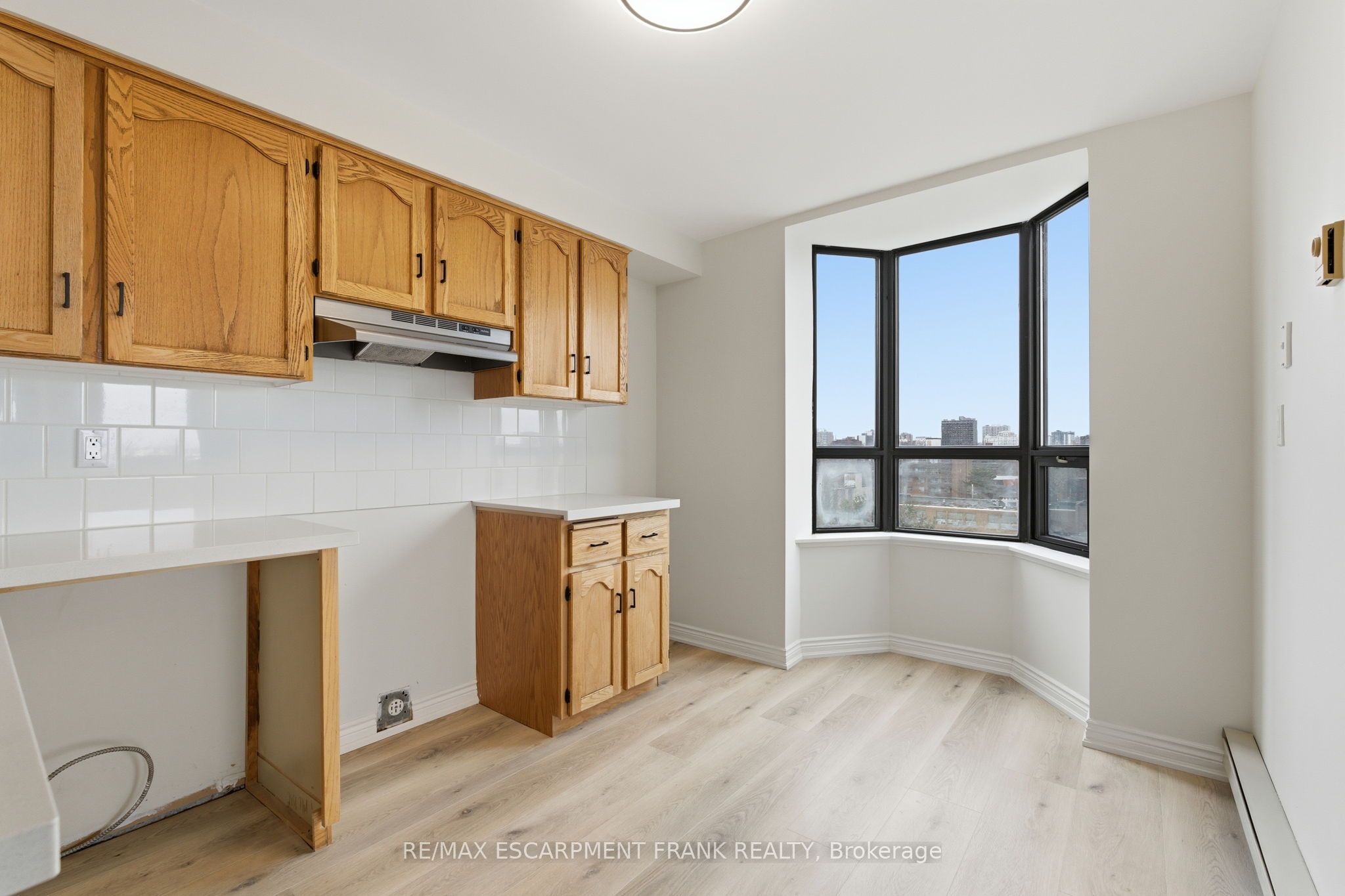 432 Main Street E 902 Property Photo 21