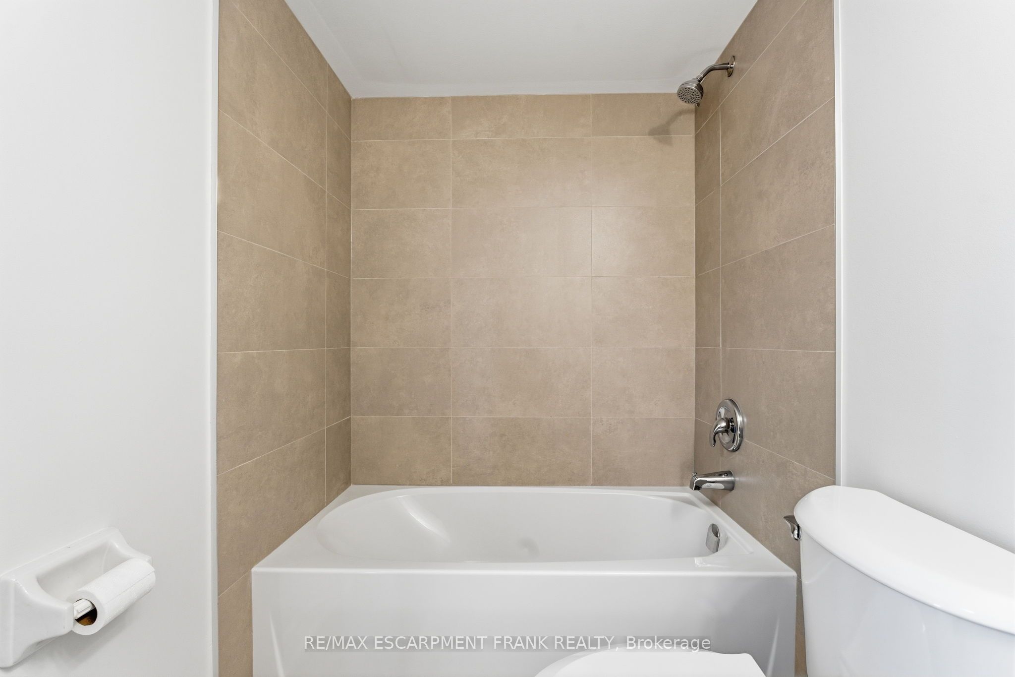 432 Main Street E 902 Property Photo 37