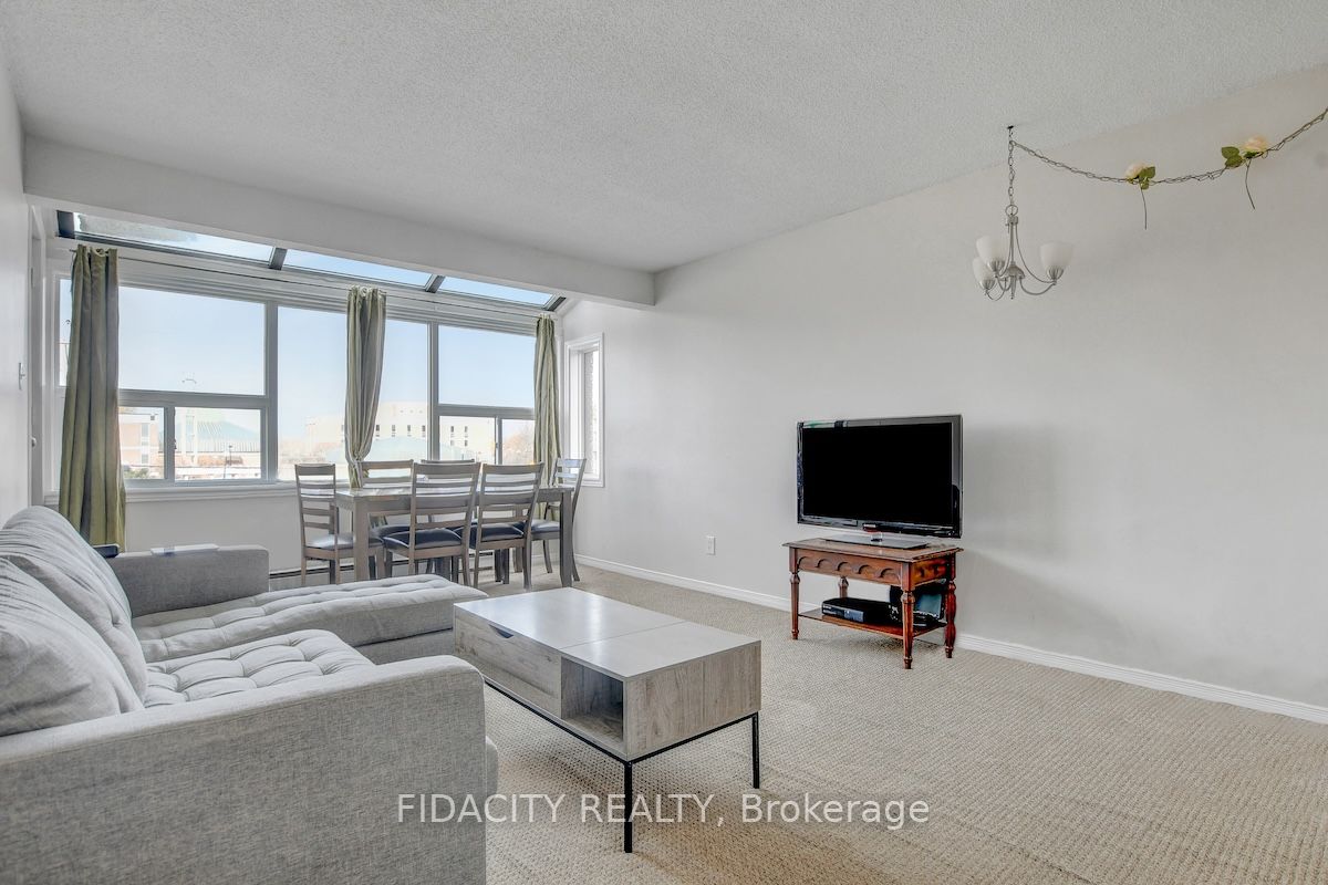 1490 Heron Road 309 Property Photo 5