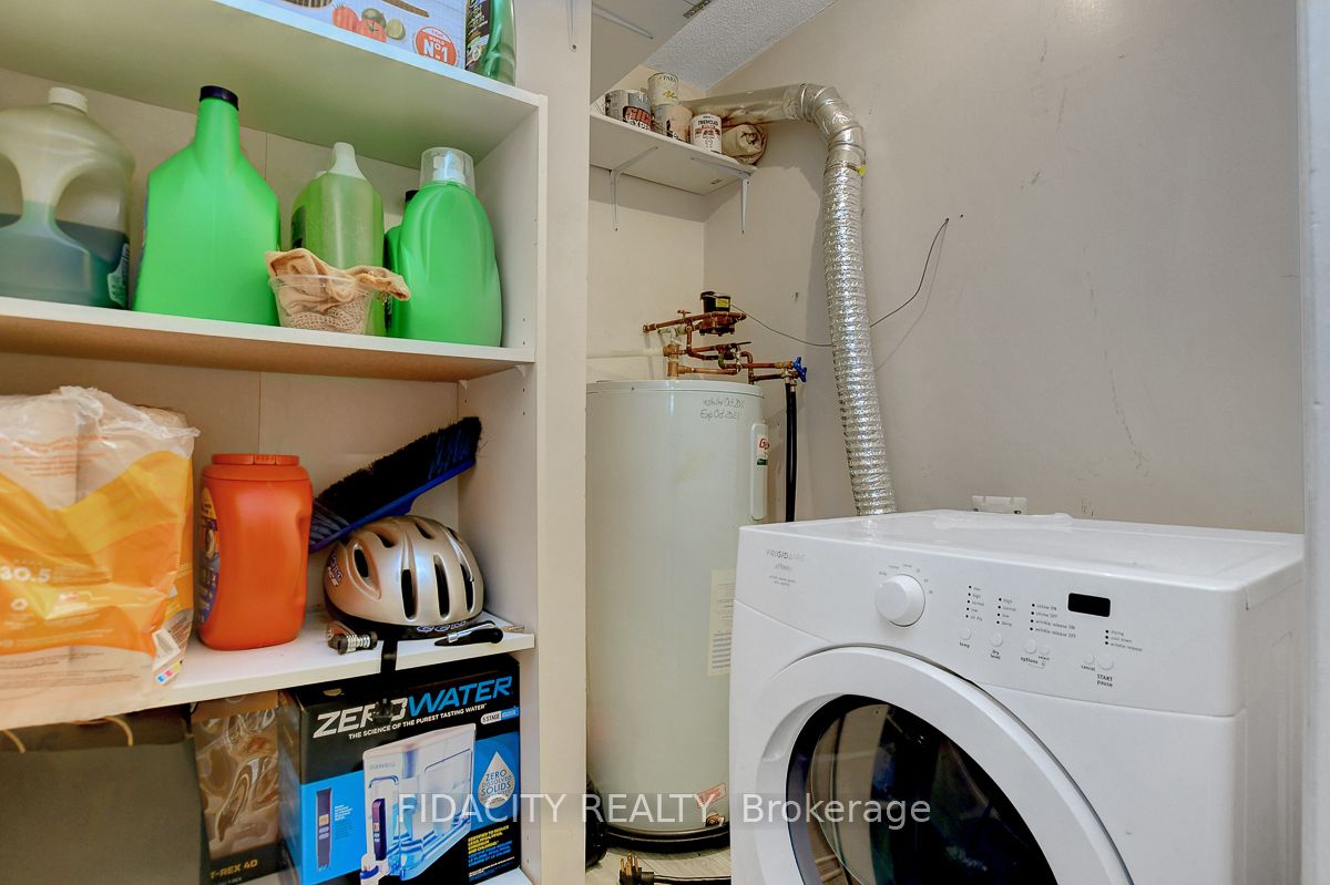 1490 Heron Road 309 Property Photo 17