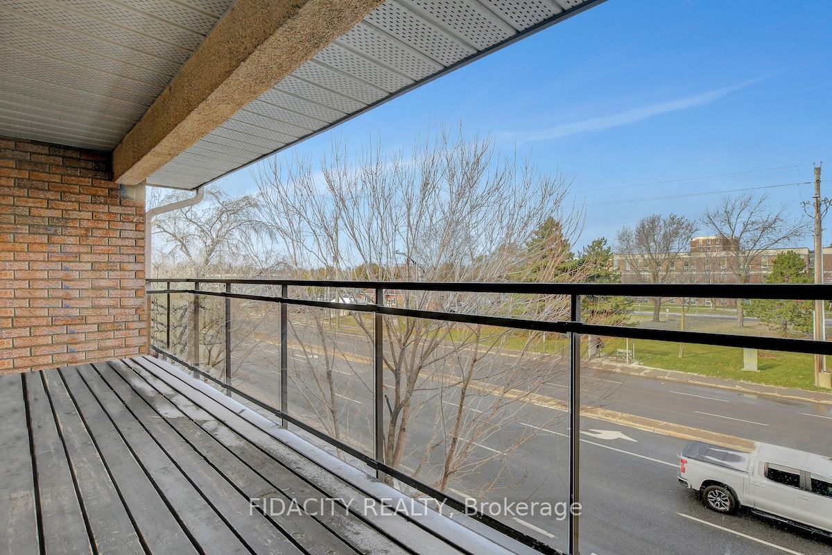 1490 Heron Road 309 Property Photo 18