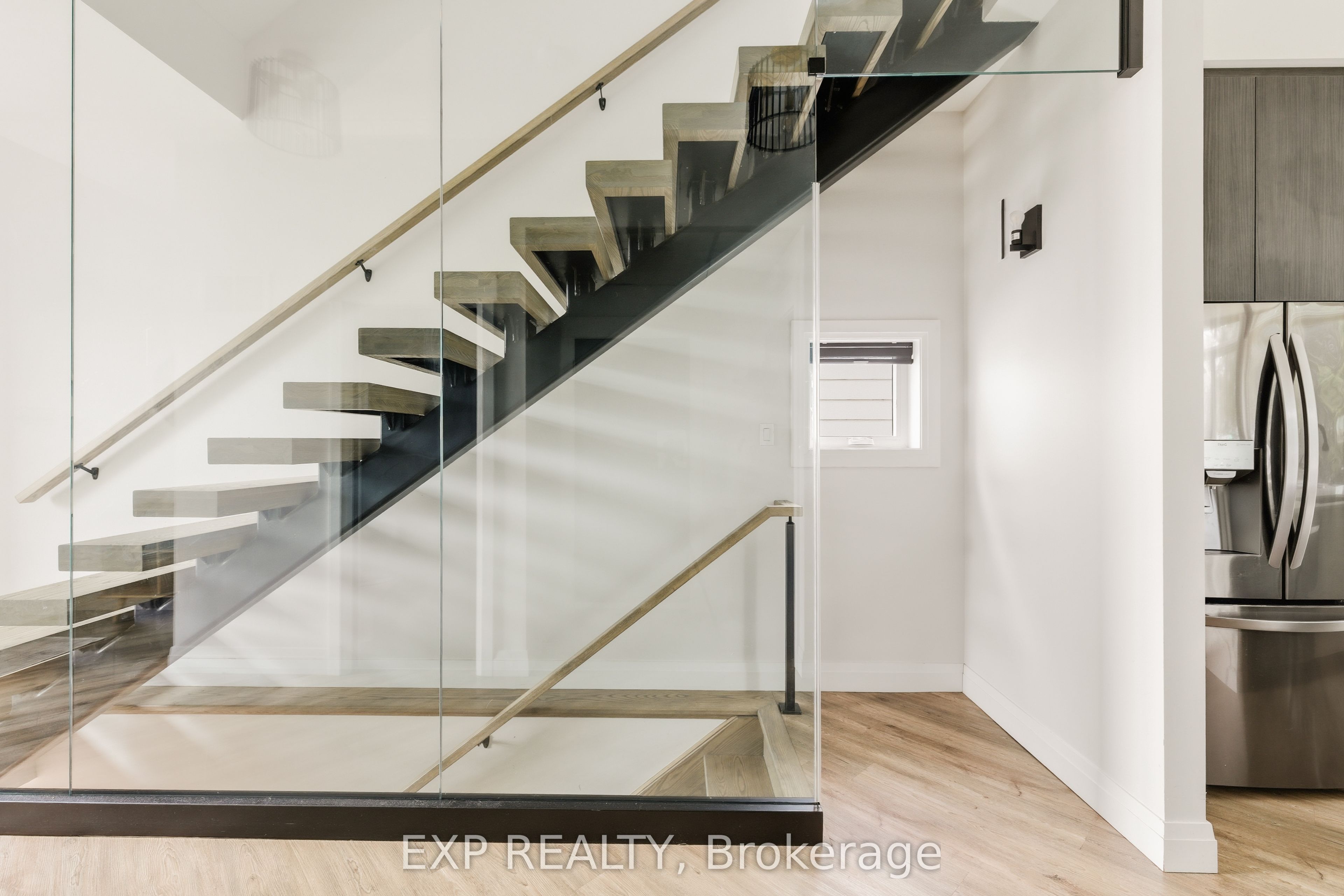 26 Huron Street Property Photo 6