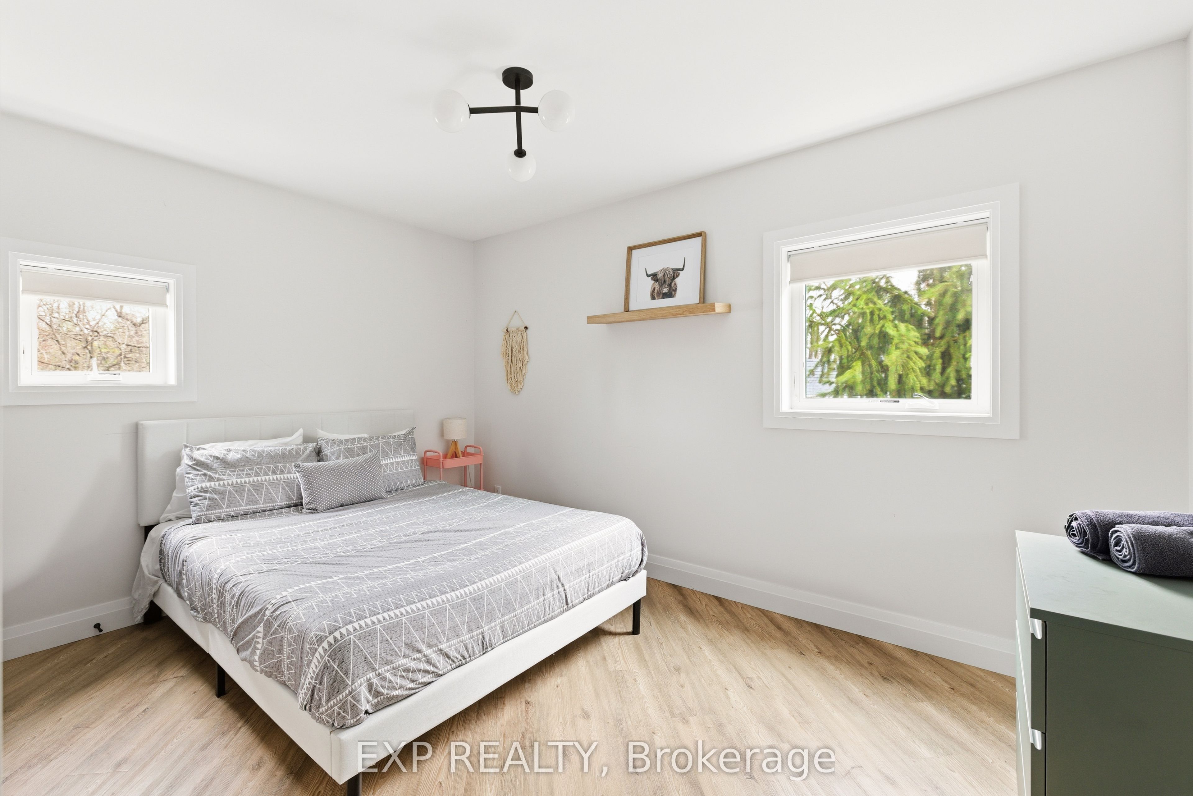 26 Huron Street Property Photo 16