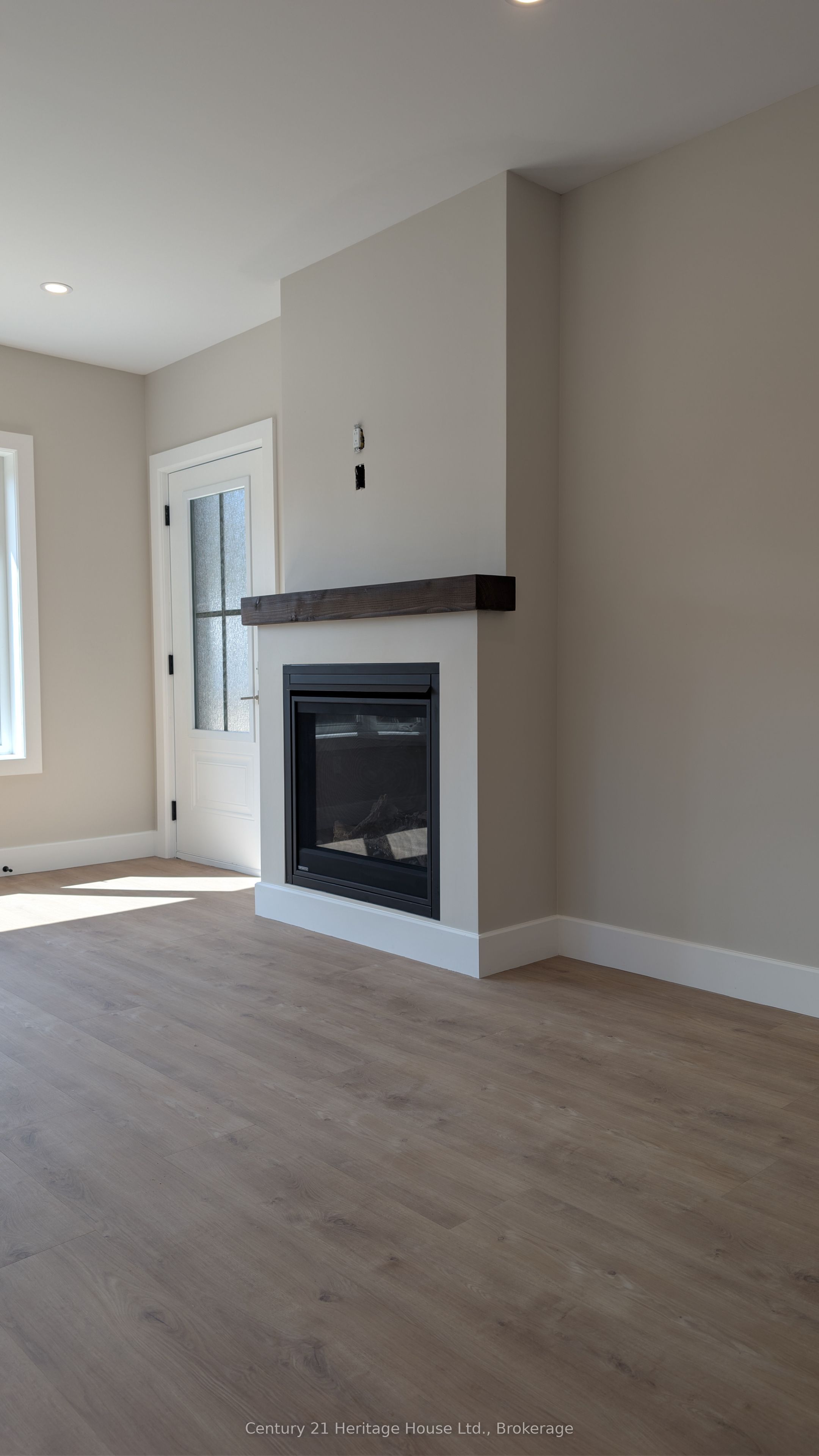 329 Arthur Street Property Photo 4