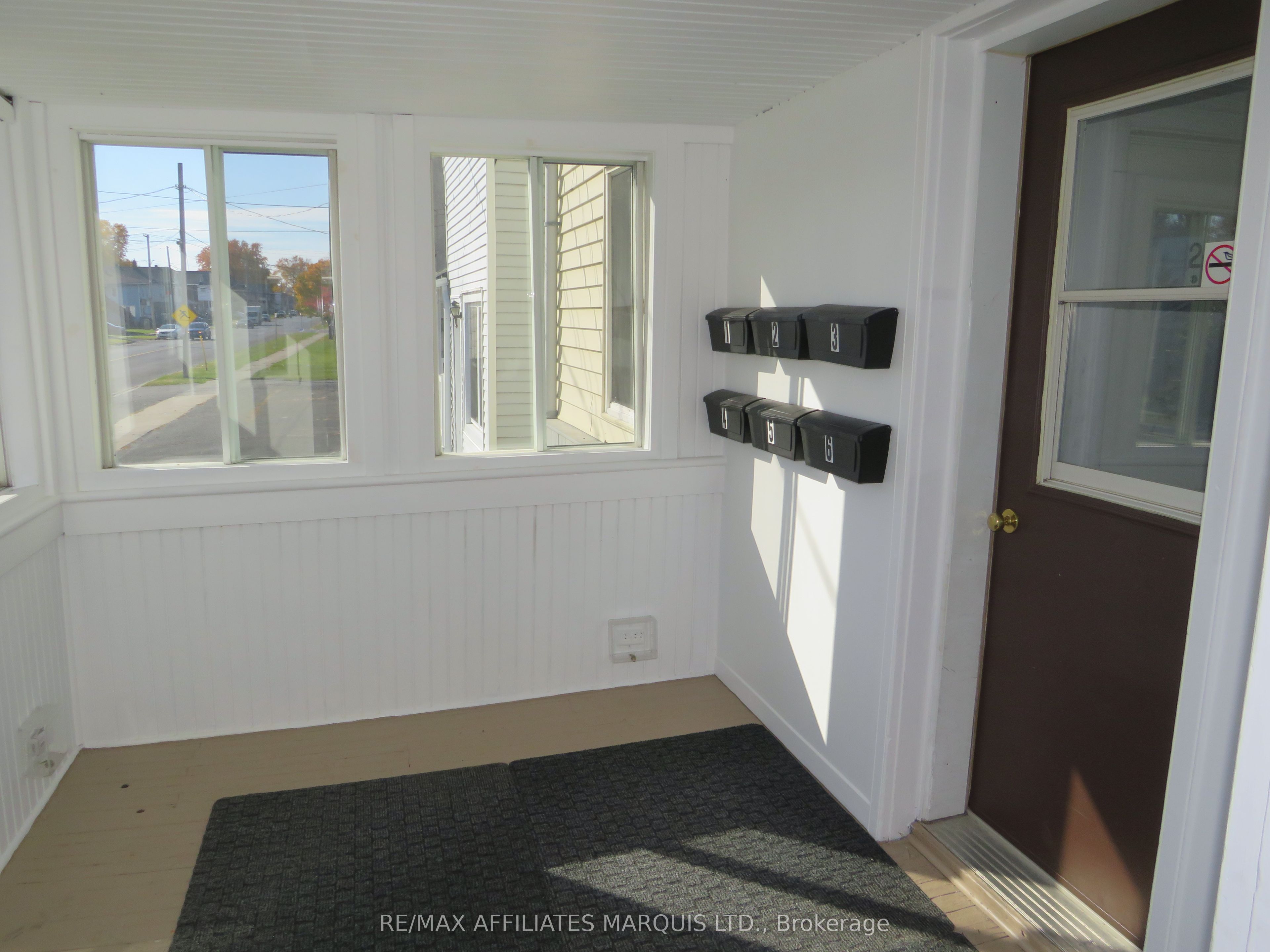 107 Seventh Street W Property Photo 3