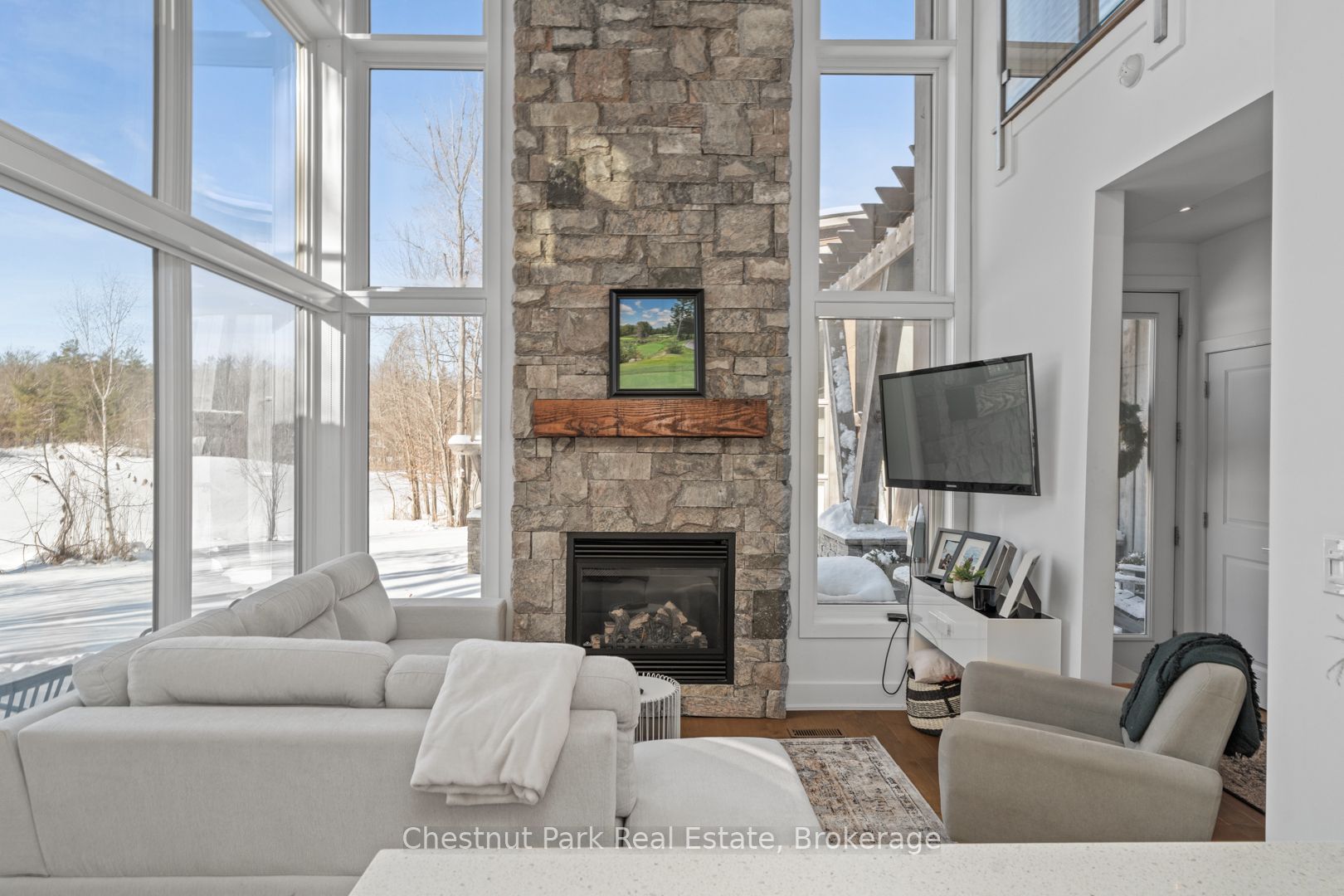 10 Carrick Trail Property Photo 6