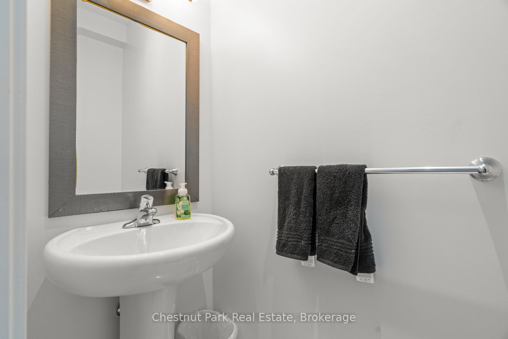 10 Carrick Trail Property Photo 16