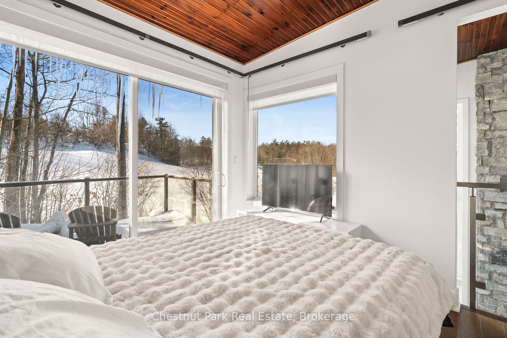 10 Carrick Trail Property Photo 24