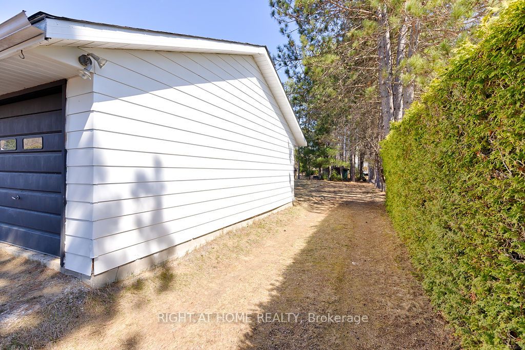 28 Jackpine Street Property Photo 20