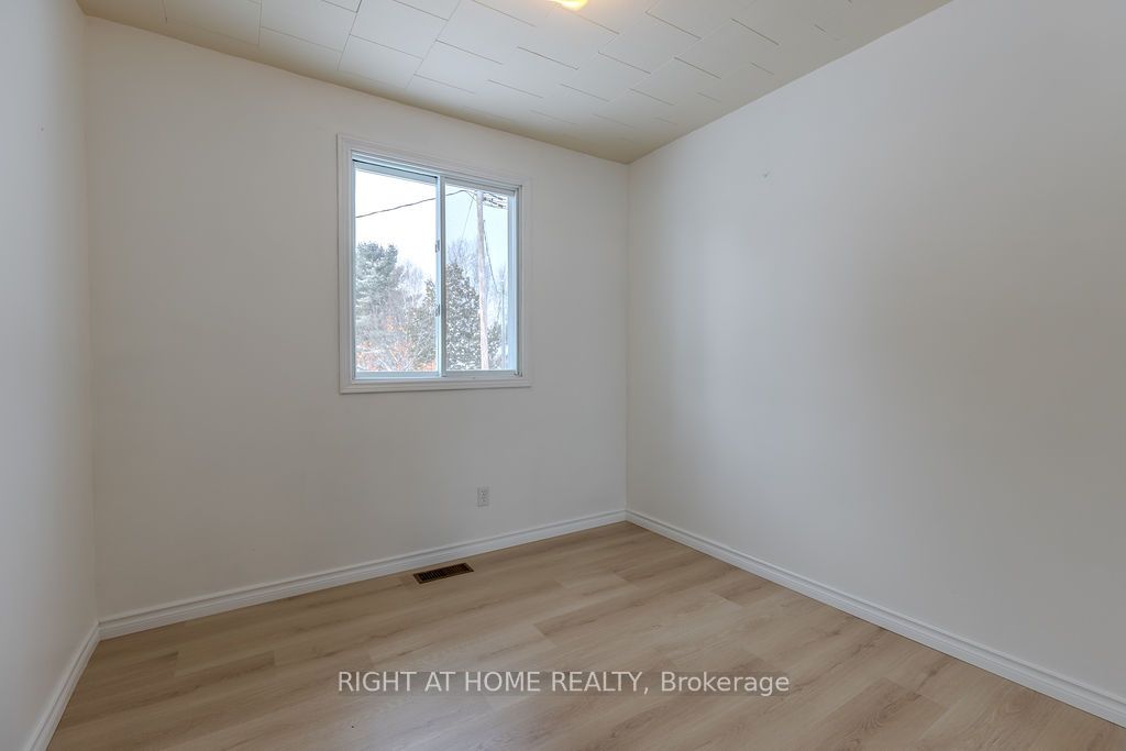 28 Jackpine Street Property Photo 27