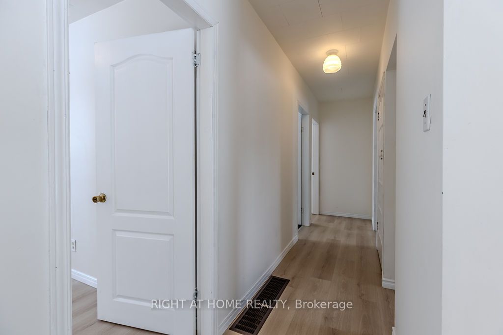 28 Jackpine Street Property Photo 29