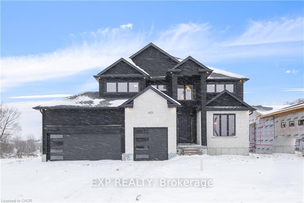 2 Avery Place Property Photo 1