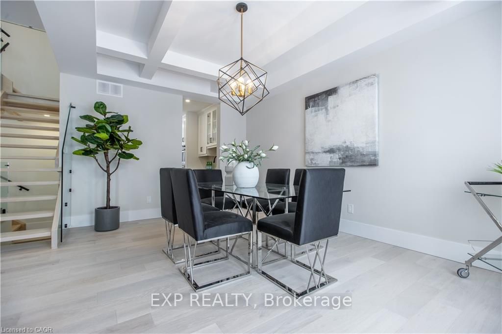 2 Avery Place Property Photo 6