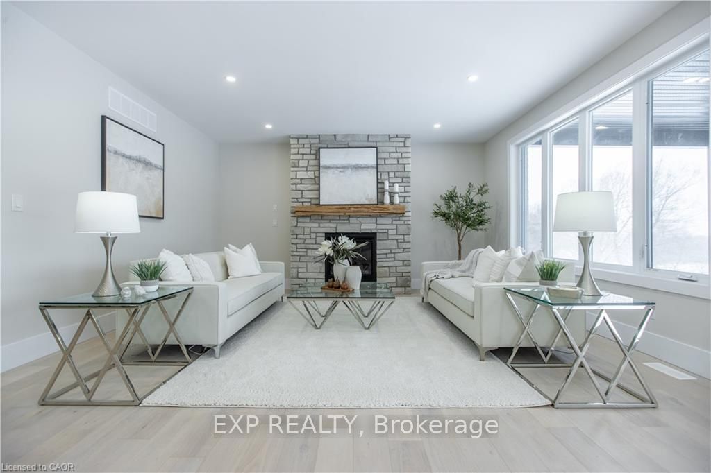 2 Avery Place Property Photo 8