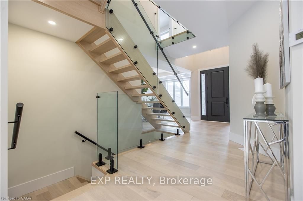 2 Avery Place Property Photo 19