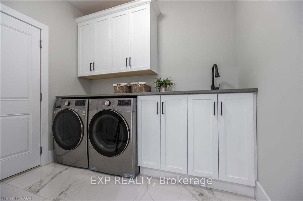 2 Avery Place Property Photo 21