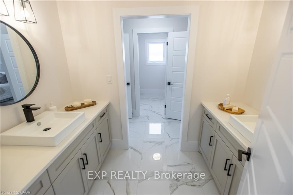 2 Avery Place Property Photo 33