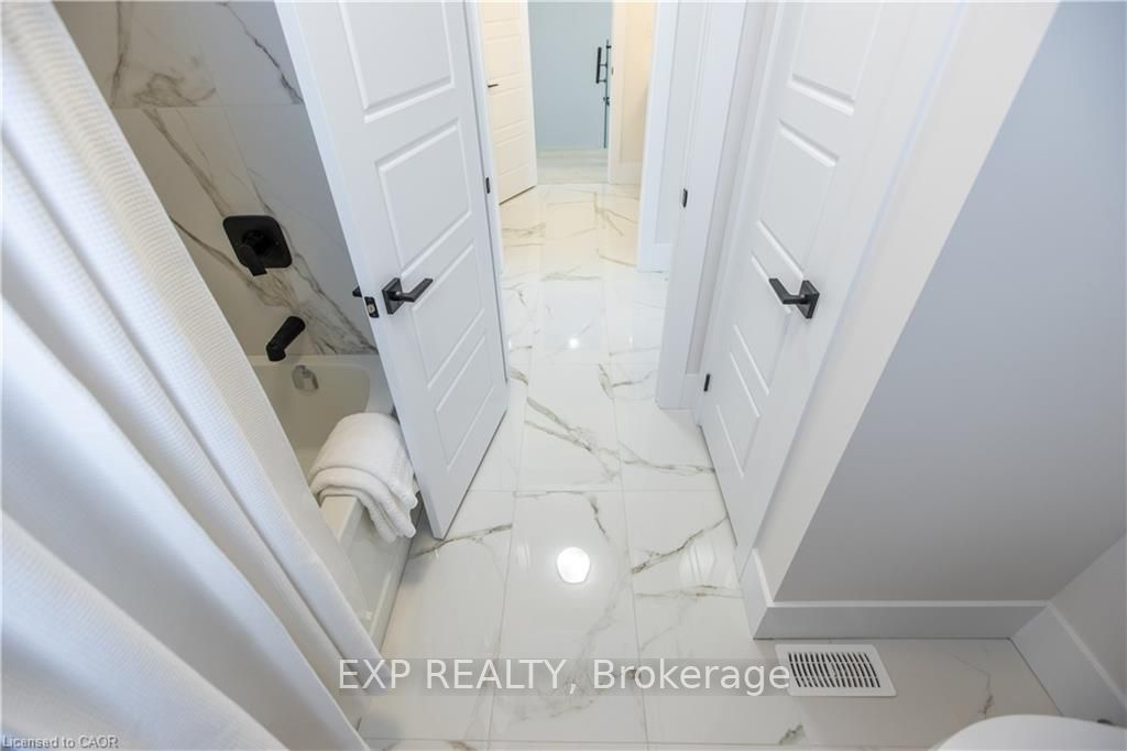 2 Avery Place Property Photo 34