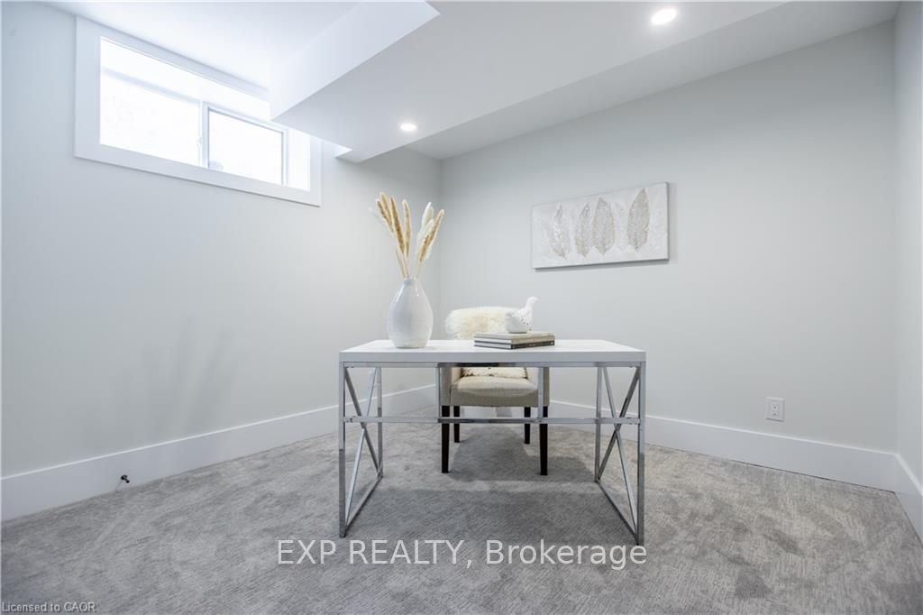 2 Avery Place Property Photo 37