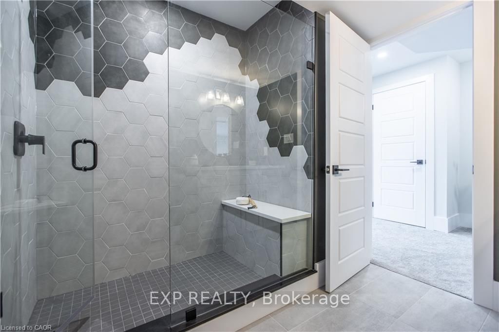 2 Avery Place Property Photo 40