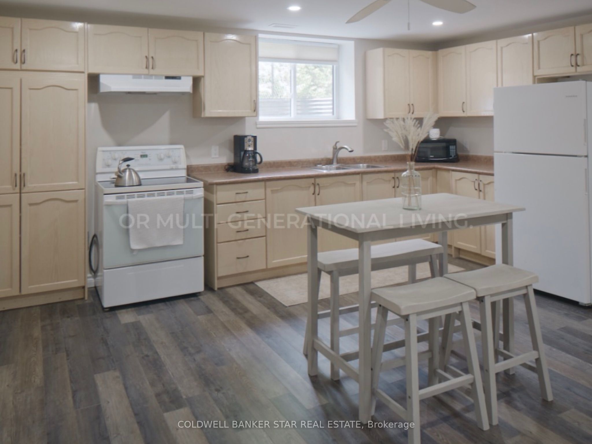 8037 Springwater Road Property Photo 34