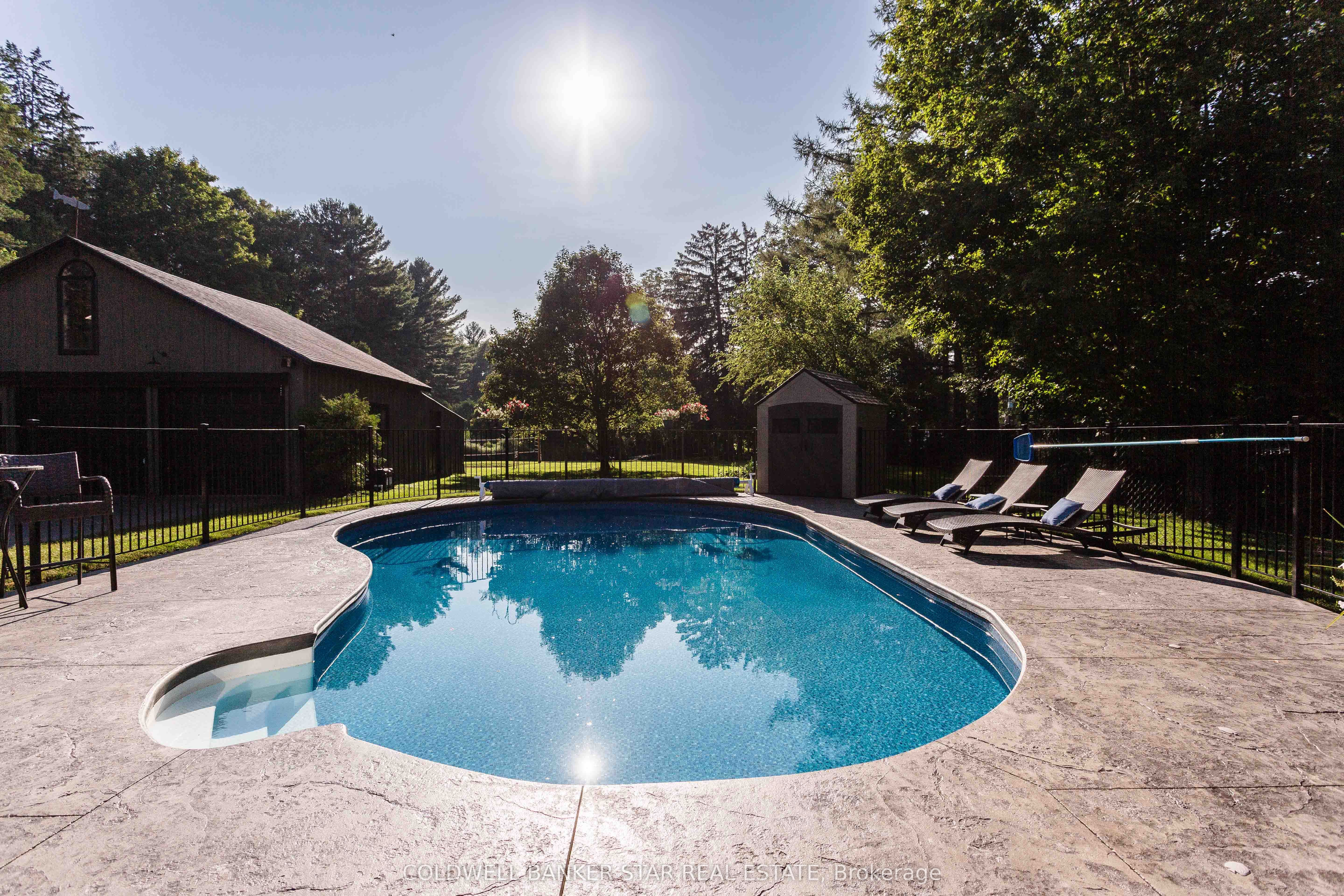 8037 Springwater Road Property Photo 42