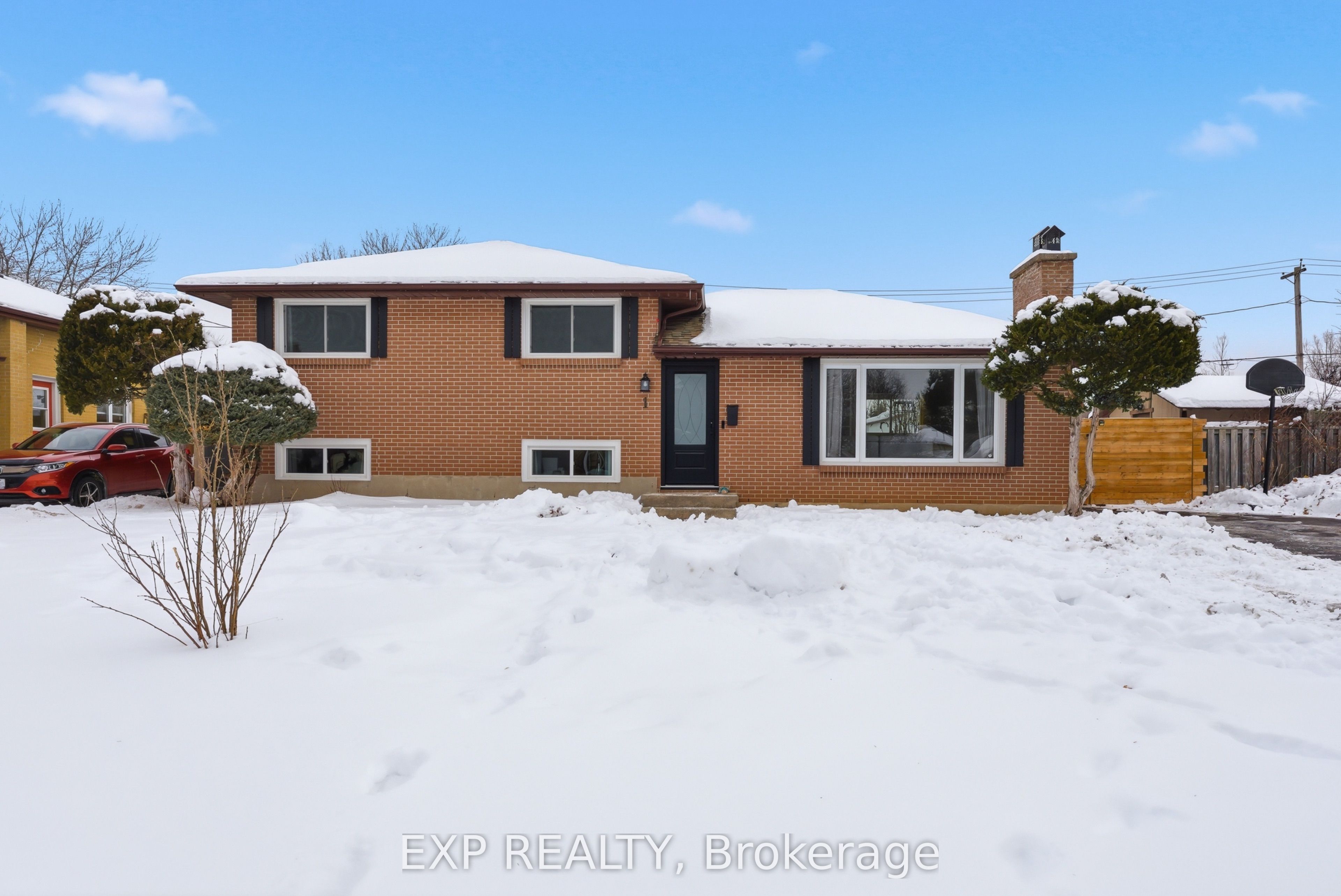1 Nelles Avenue