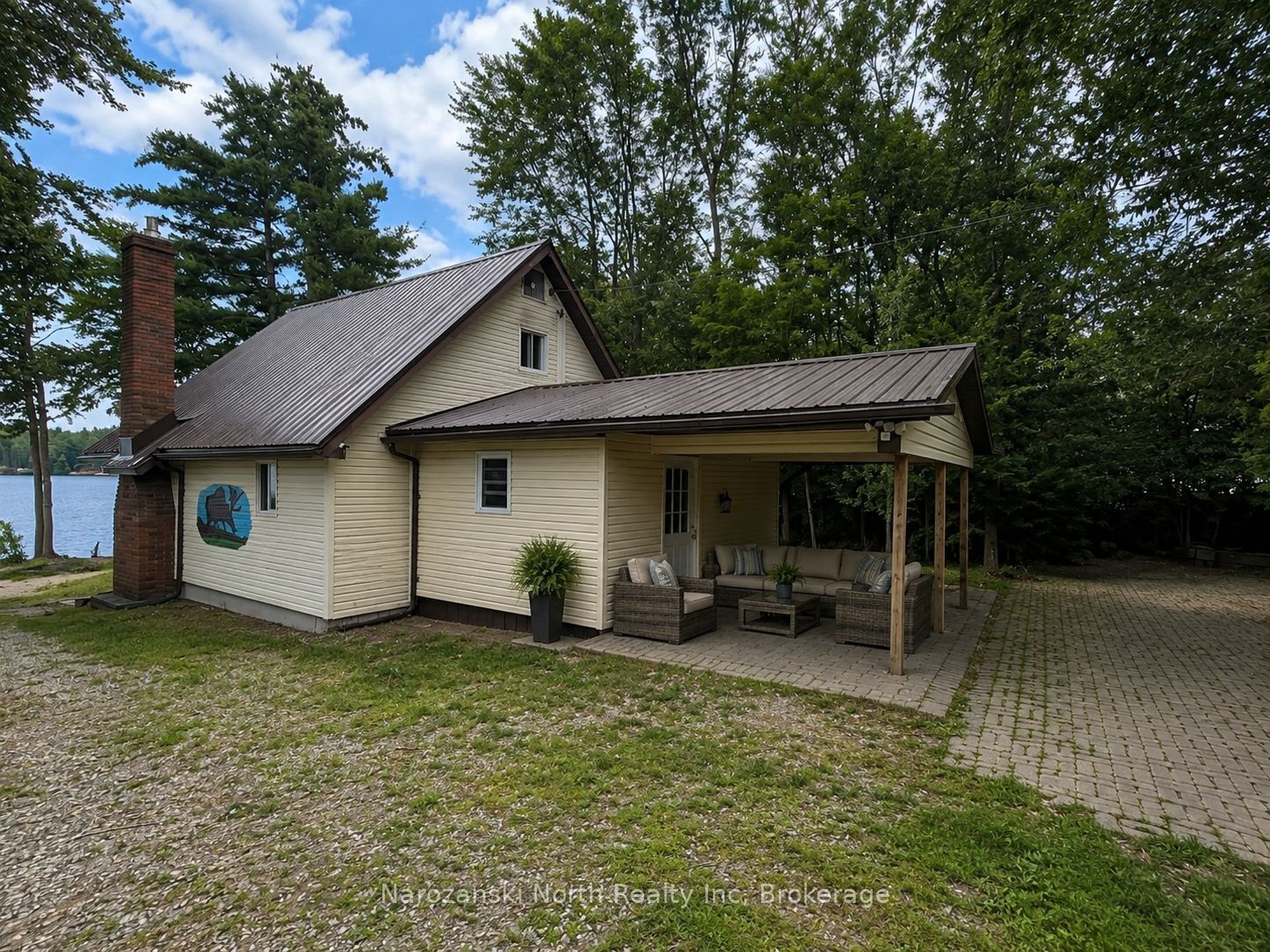 151b Du Lac Avenue Property Photo 3