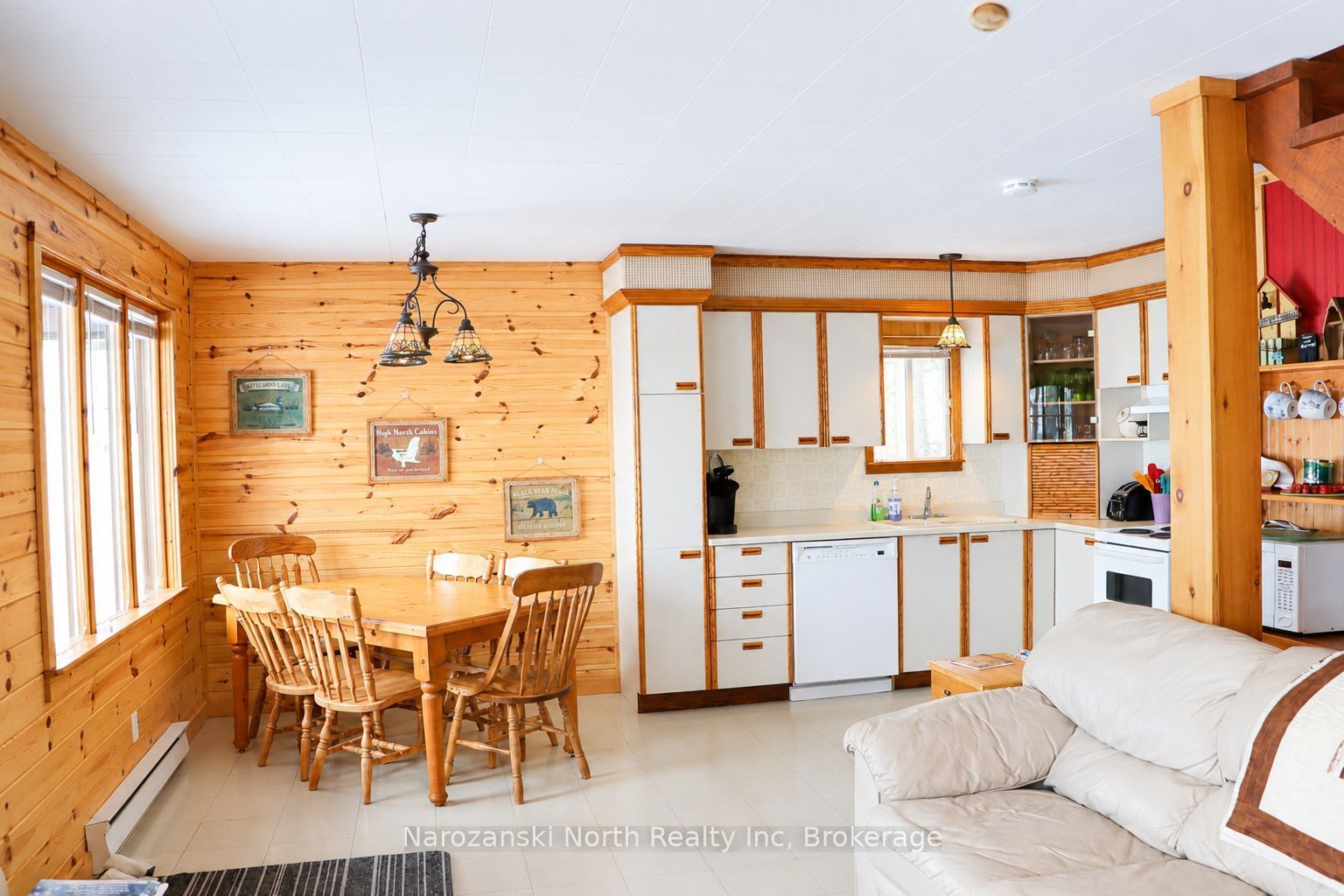 151b Du Lac Avenue Property Photo 9