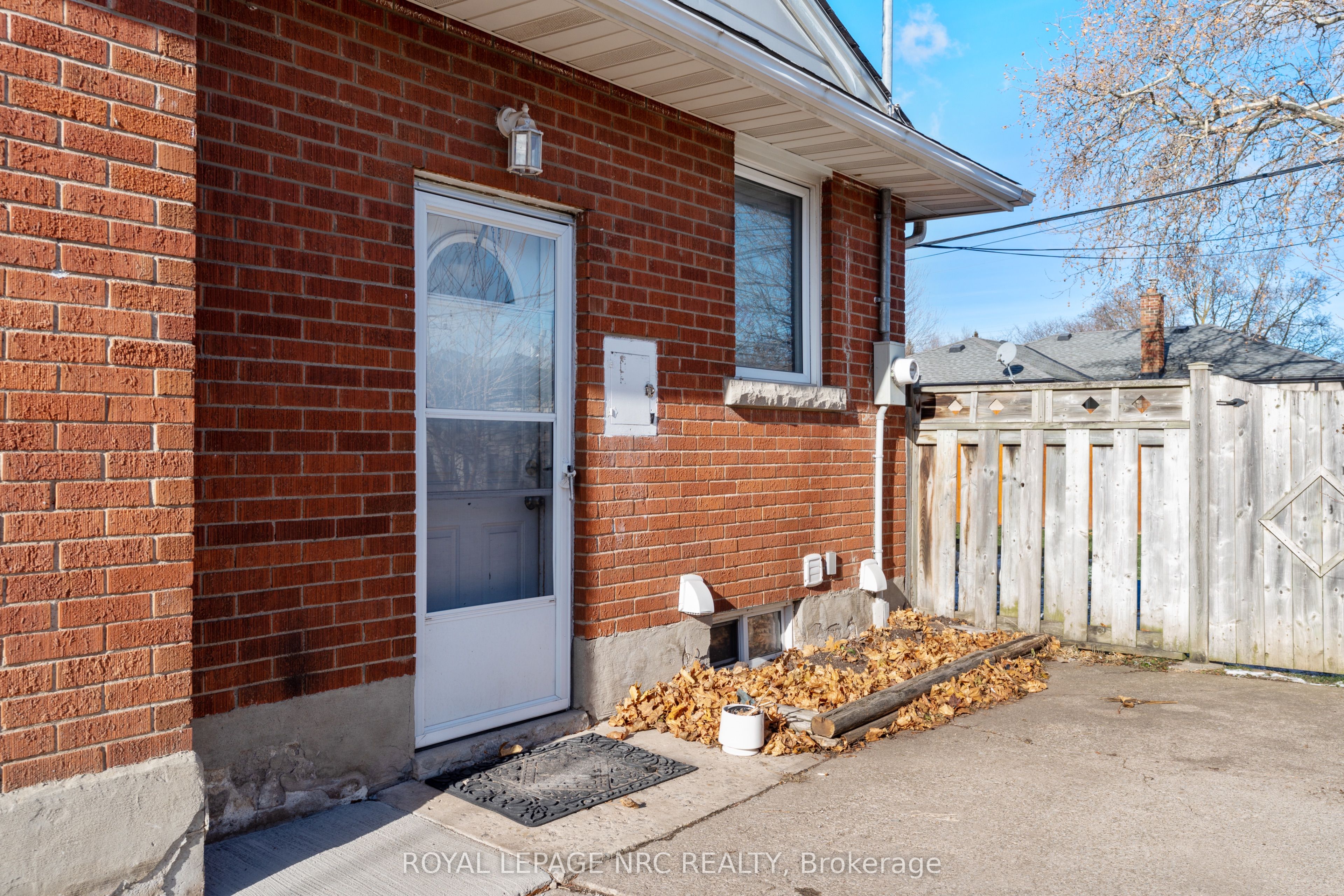 11 Broadmore Avenue LOWER Property Photo 1