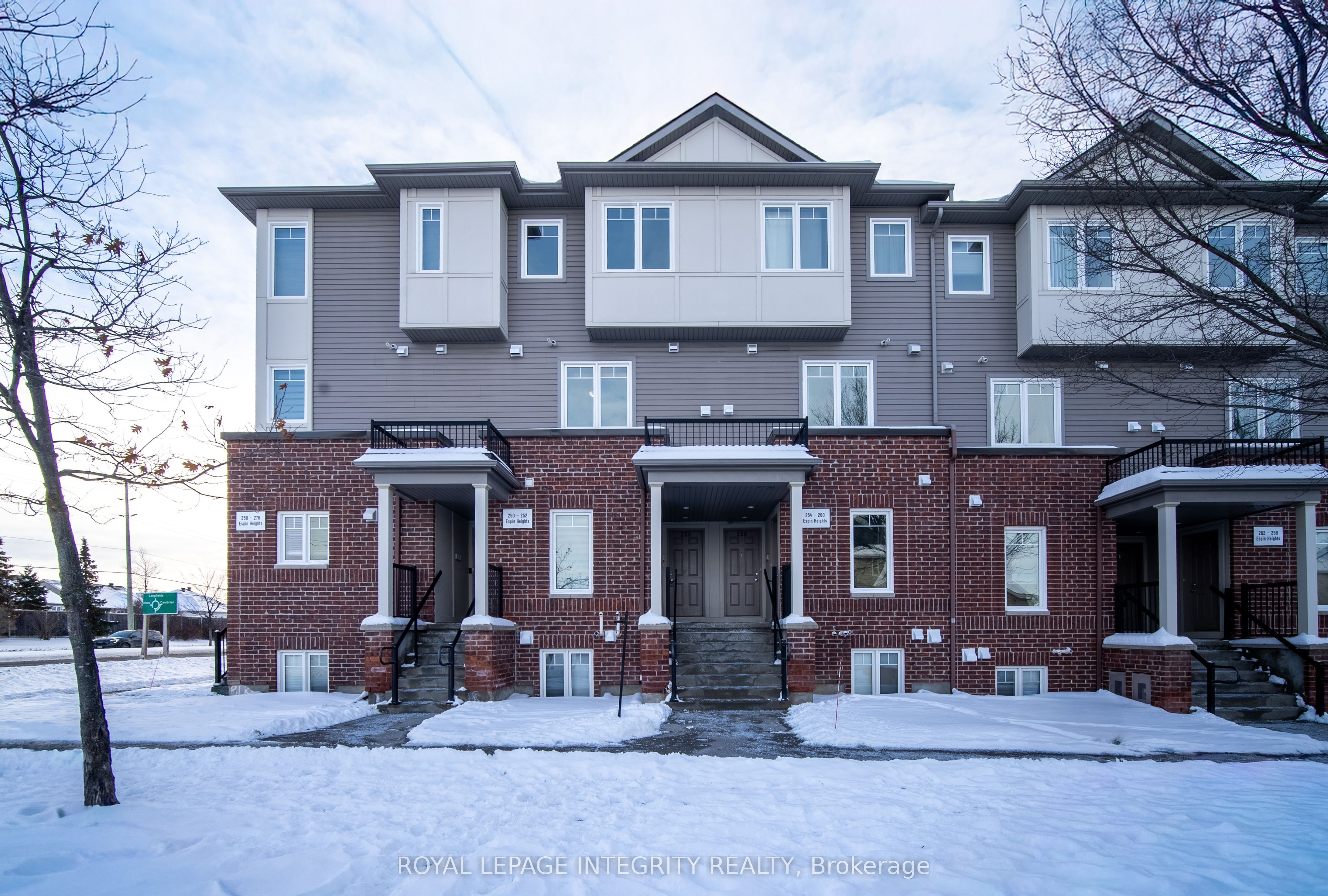 256 Espin Heights Property Photo 1