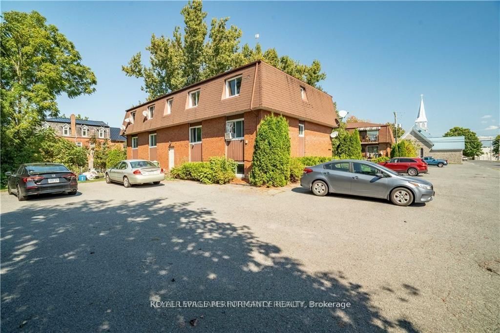 31 Church St Property Photo 1