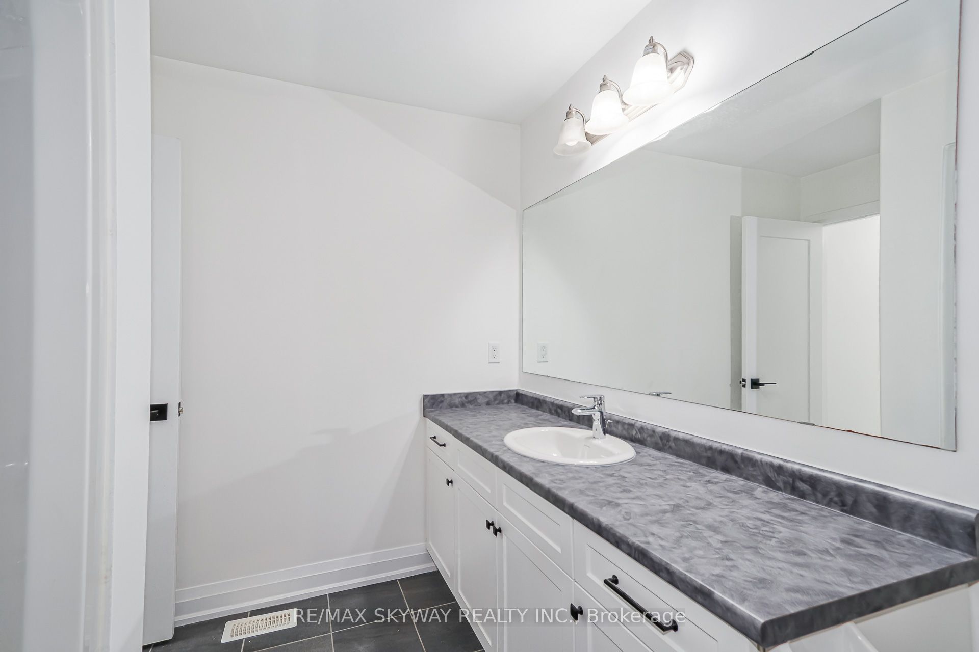 143 Stonebrook Way Ne Property Photo 37